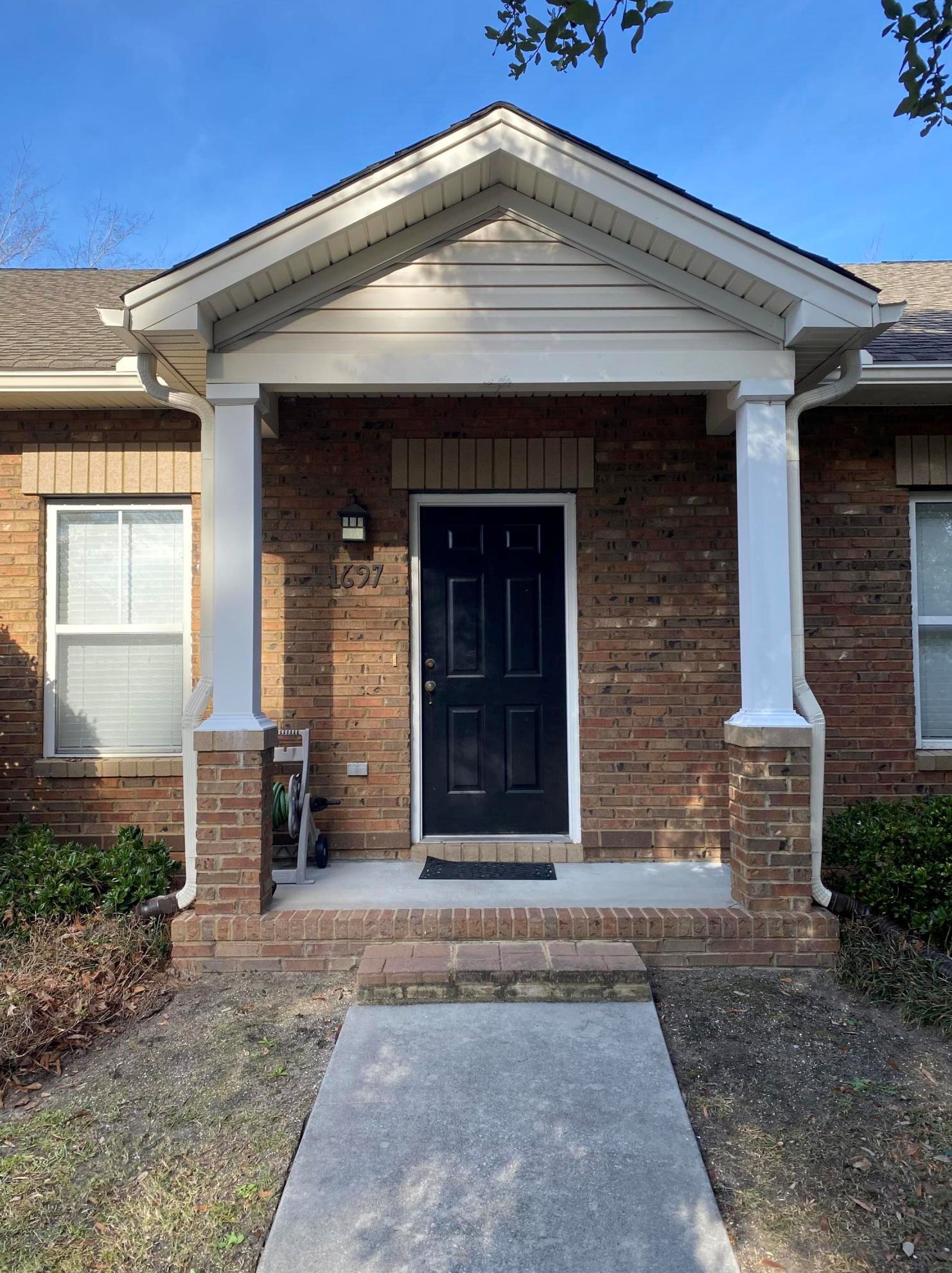 1697 Lauda Dr, Mount Pleasant, SC 29464