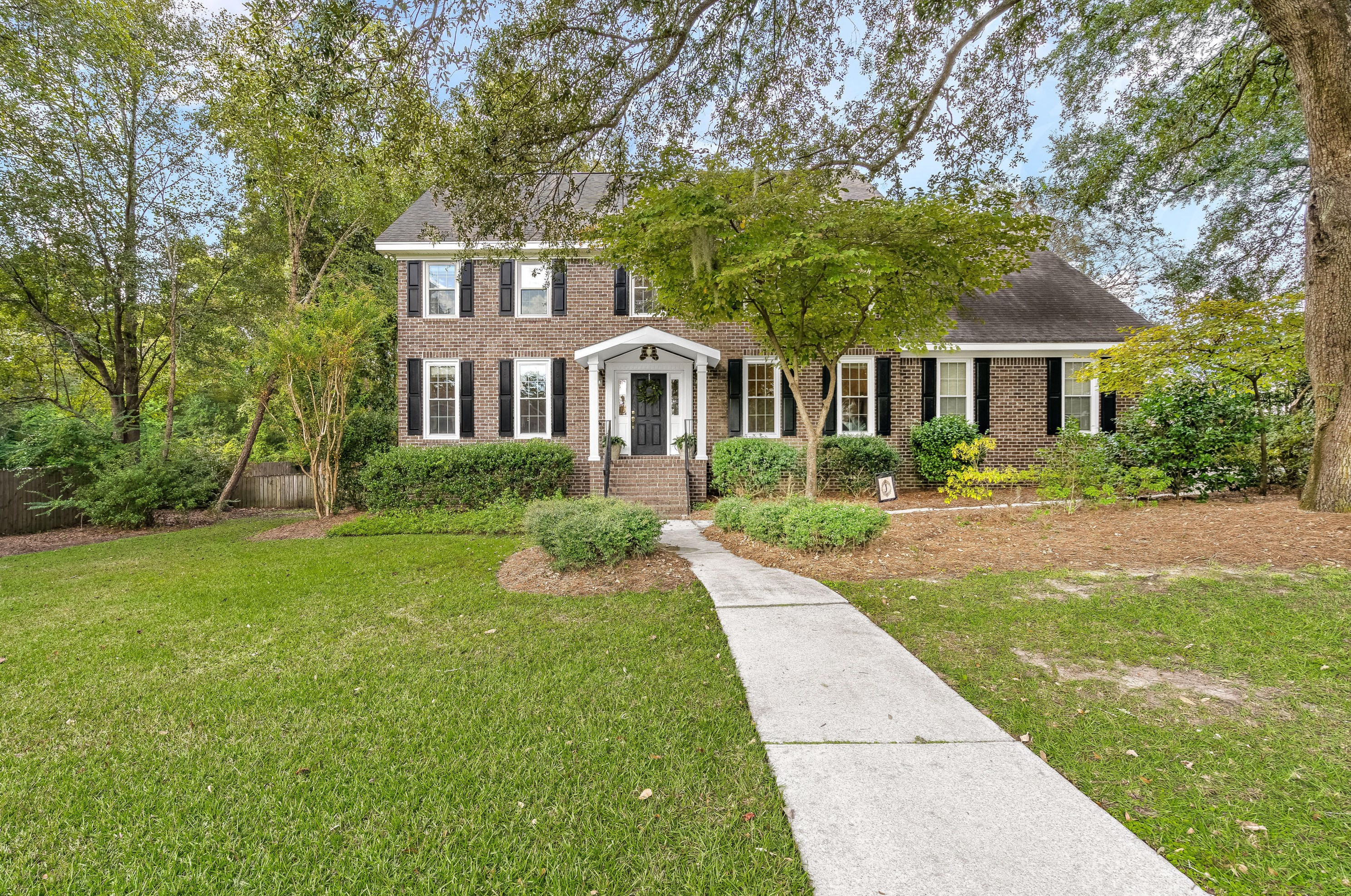 1301 Sterling Oaks Dr, Moncks Corner, SC 29461-2970