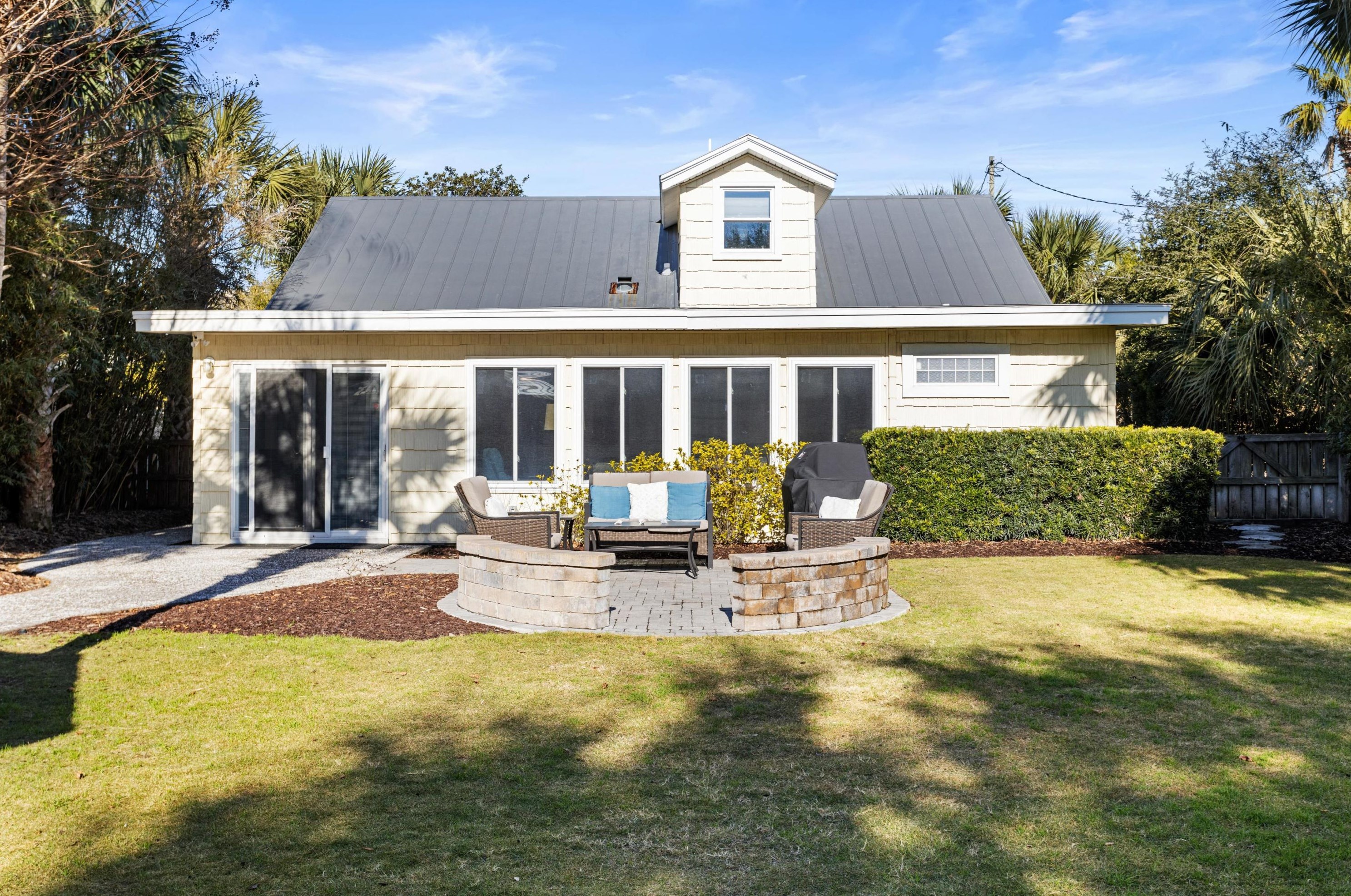 910 Carolina Blvd, Isle of Palms, SC 29451