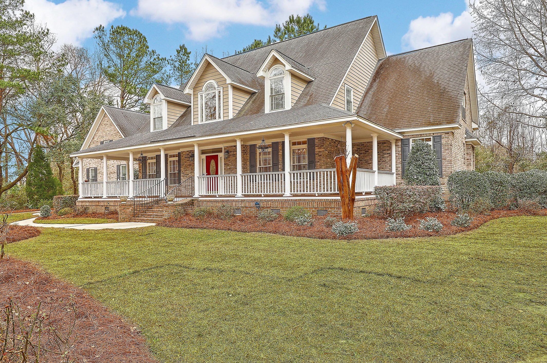 104 Guilford Dr, Summerville, SC 29483-5582