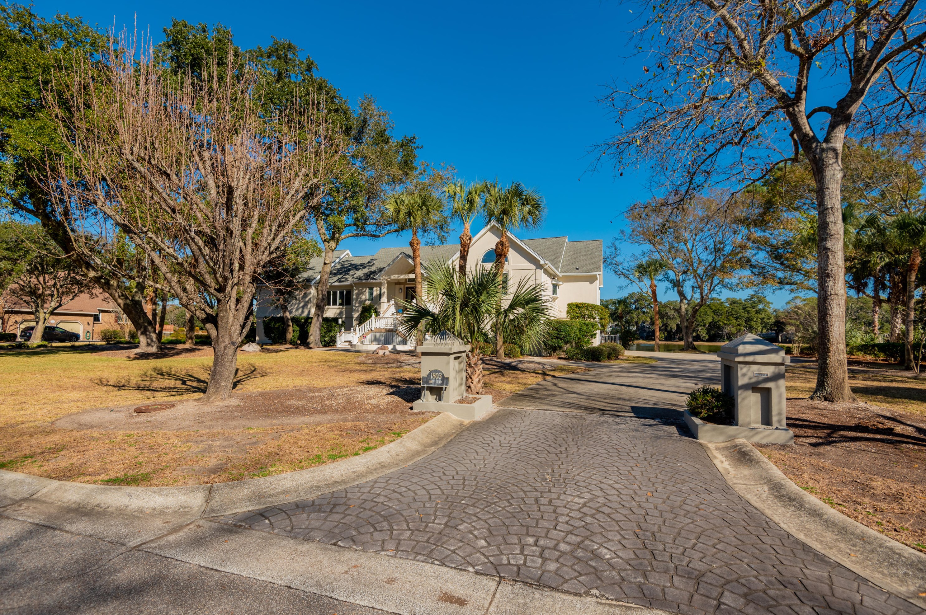 1803 Omni Blvd, Mount Pleasant, SC 29466-8860