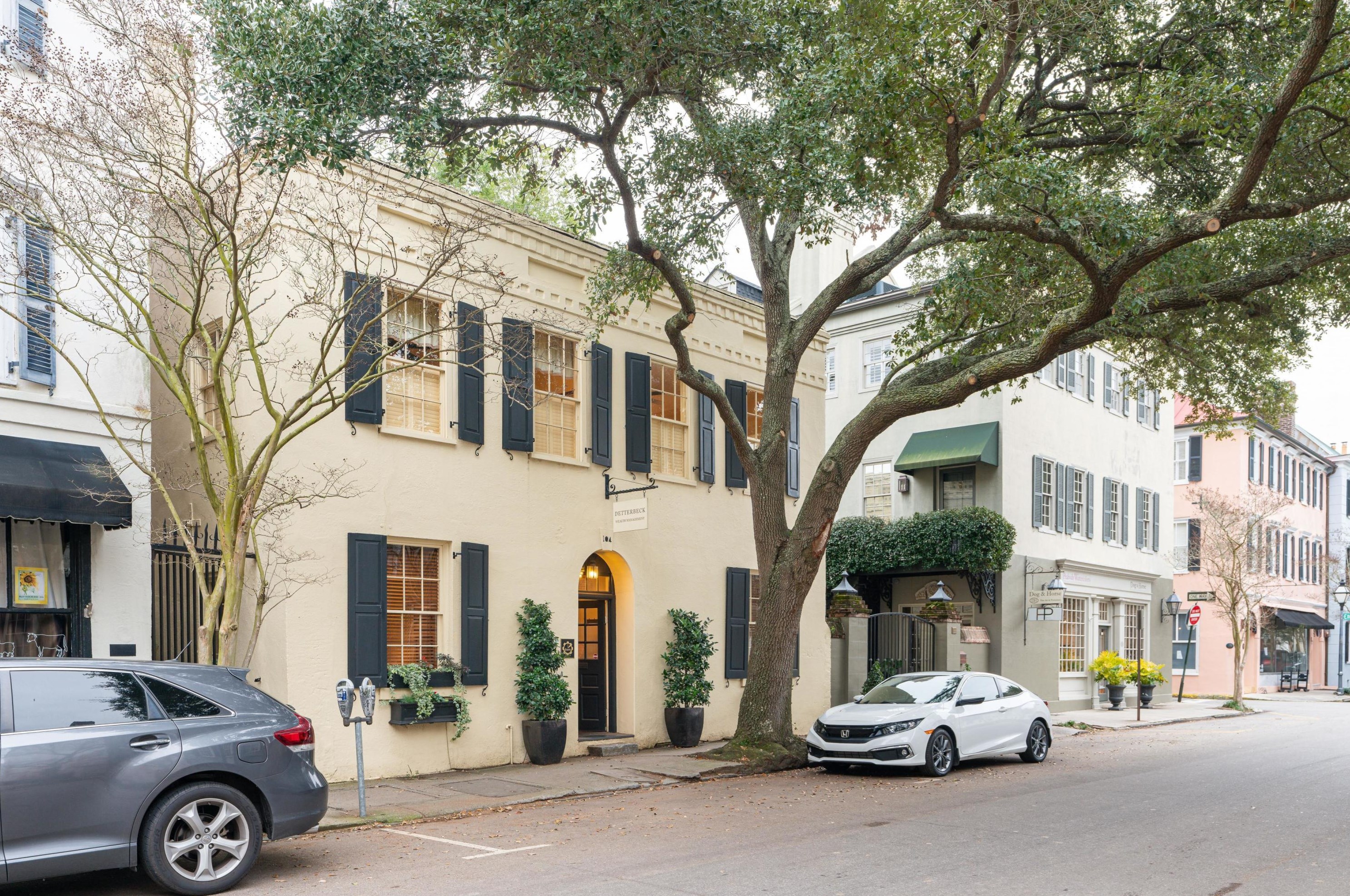 104 Church St, Charleston, SC 29401-2502