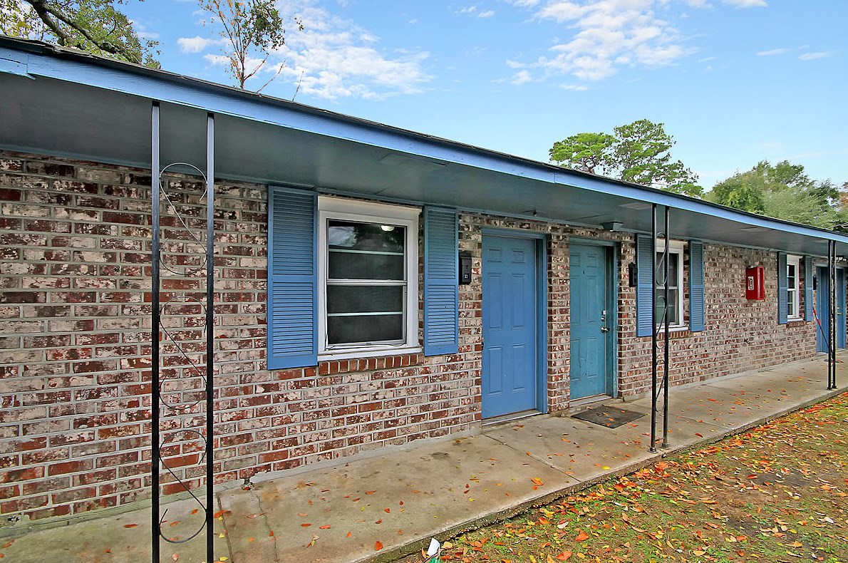 1823 Leland St, Charleston, SC 29405-7887