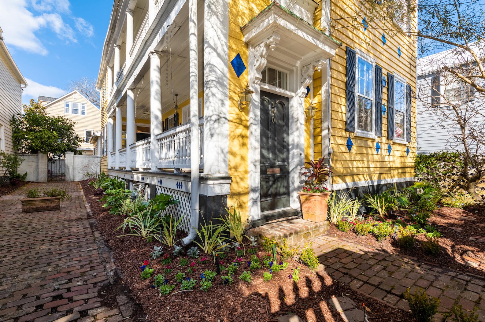 100 Queen St, Charleston, SC 29401-2427