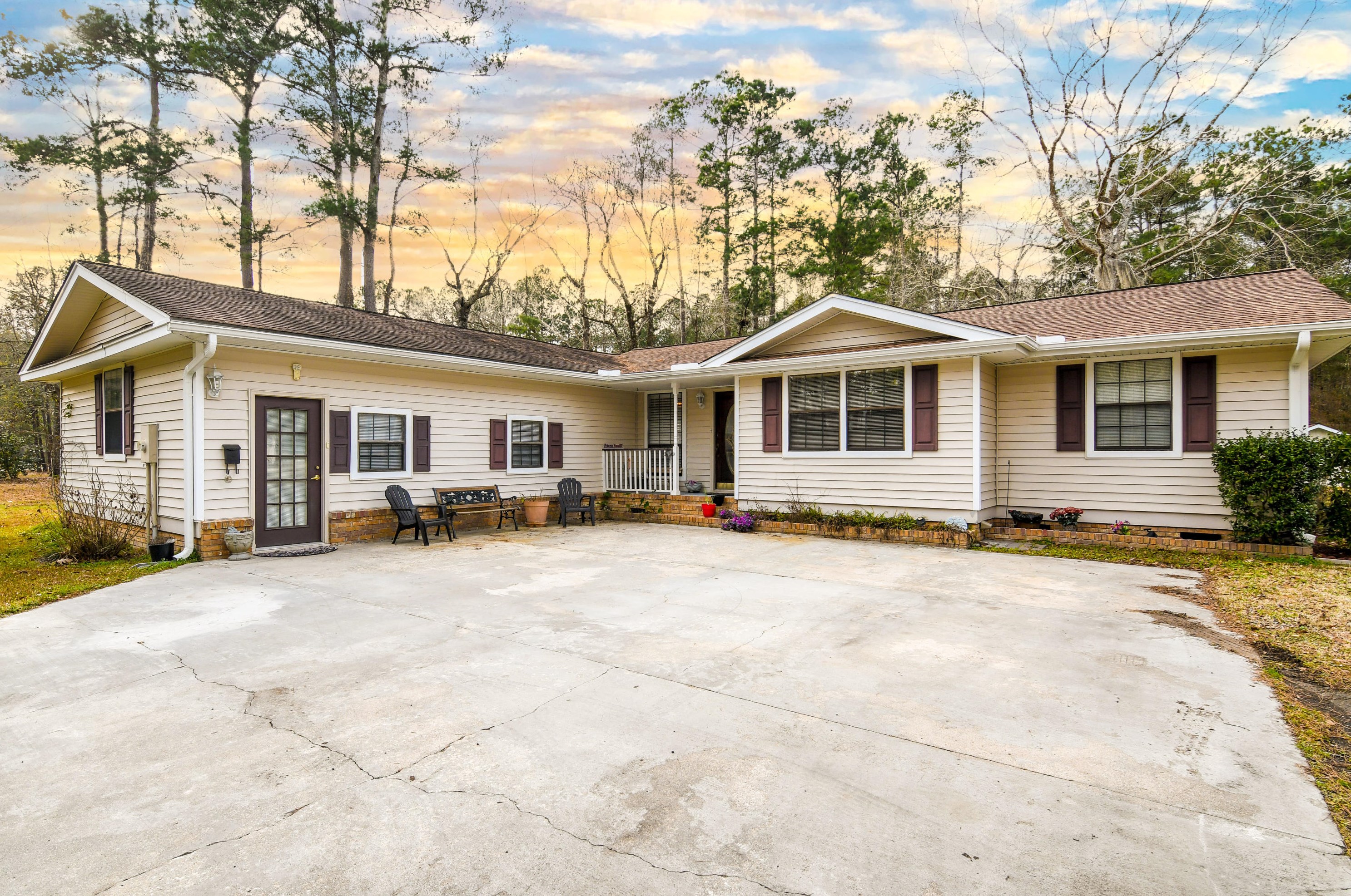 110 New Hope Dr, Summerville, SC 29483-2107