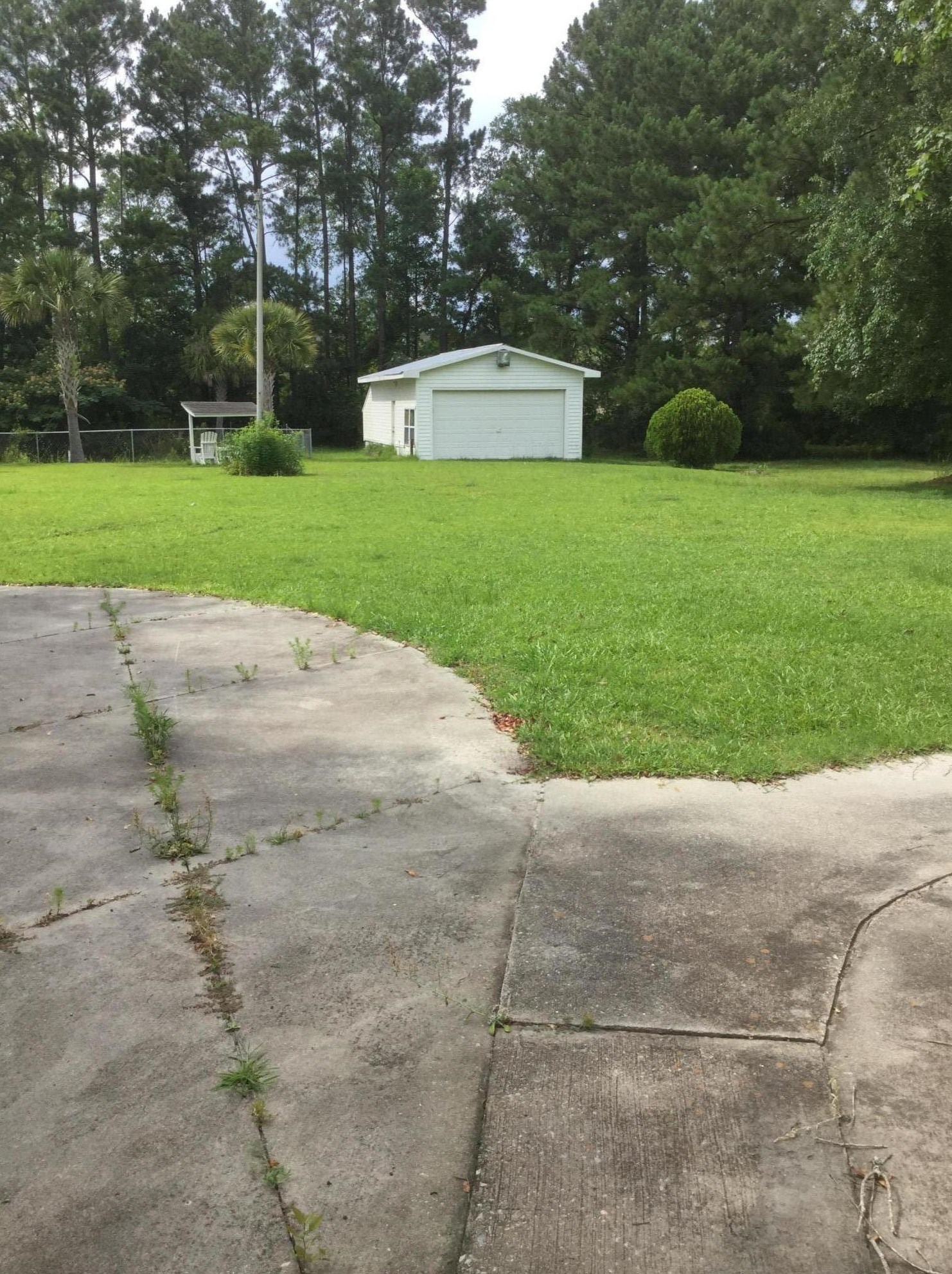 456 Mary Lou Ln, Moncks Corner, SC 29461