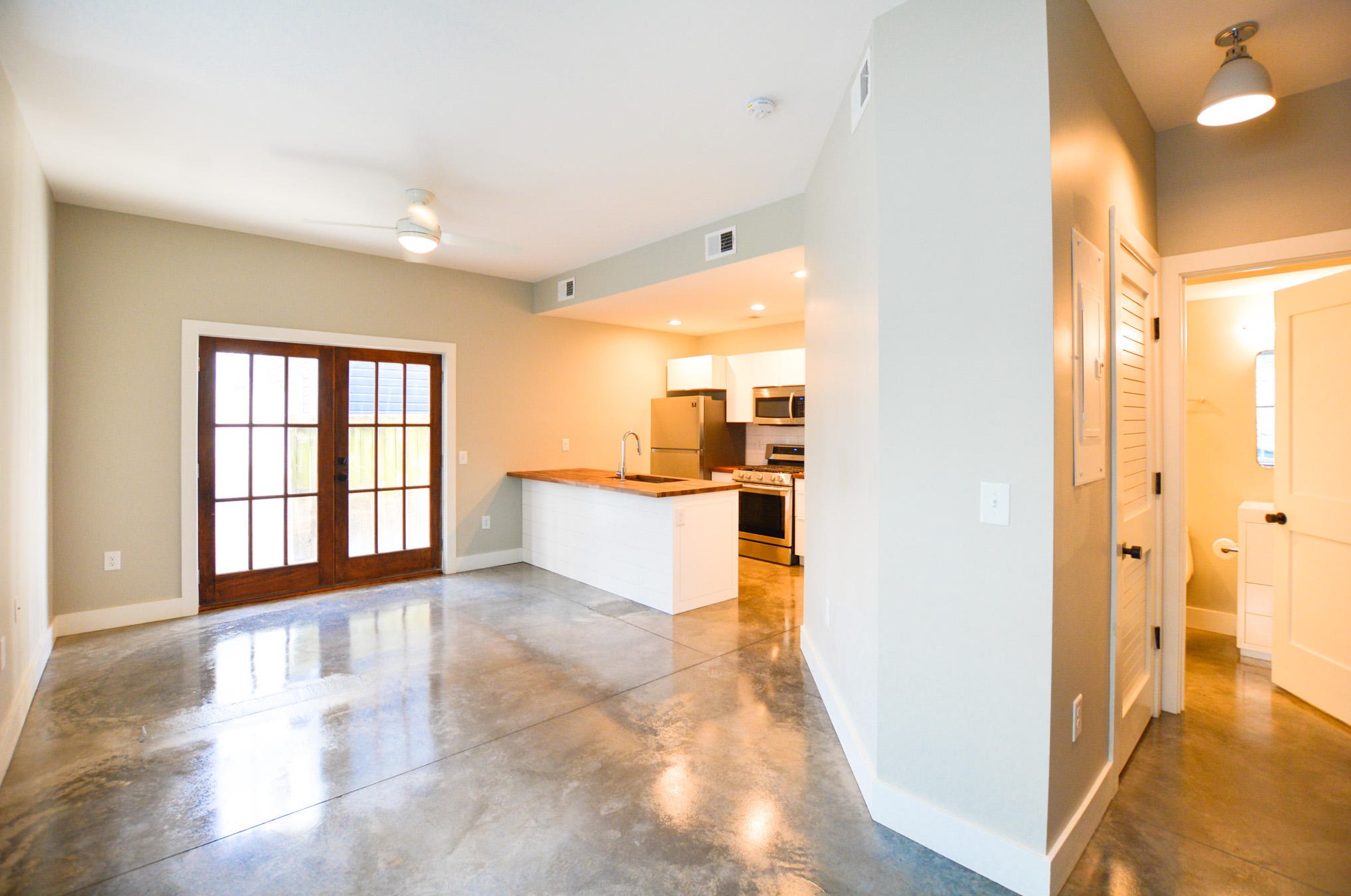 195 Smith St #b, Charleston, SC 29403