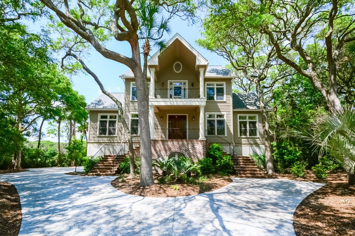 2 Nicklaus Ln, Johns Island, SC 29455