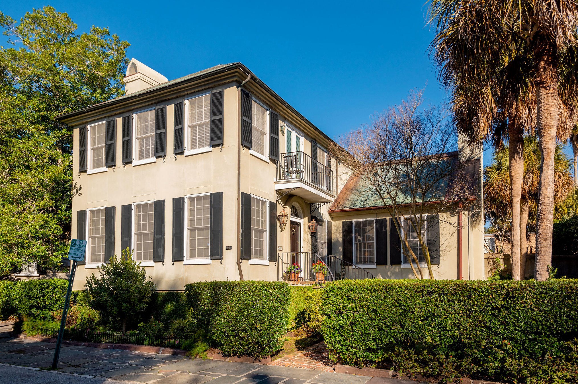 2 Atlantic St, Charleston, SC 29401-2746