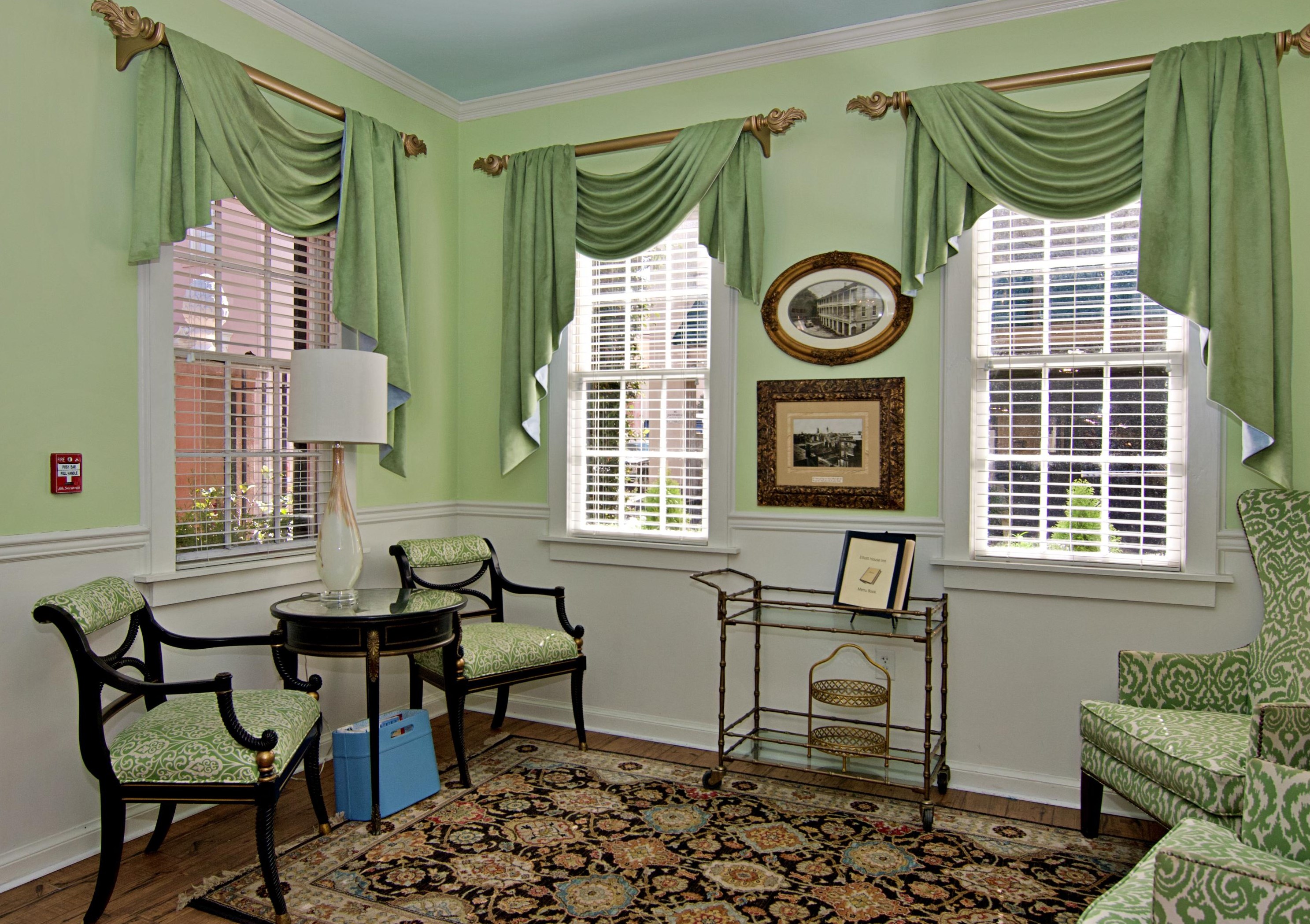 78 Queen St, Charleston SC  29401-2220 exterior