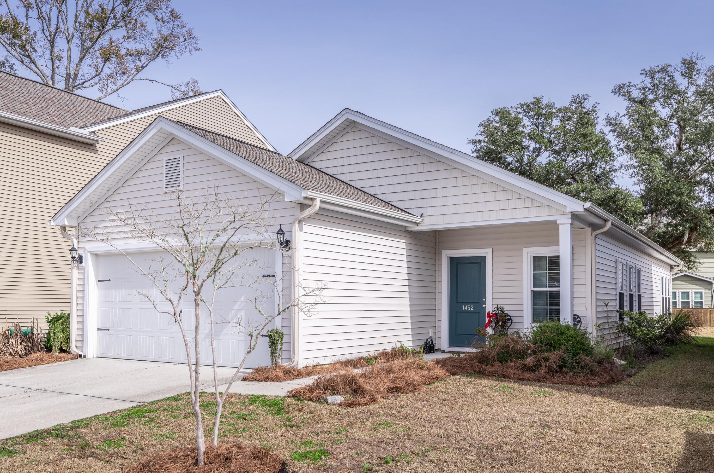 1452 Oldenburg Dr, Awendaw, SC 29429
