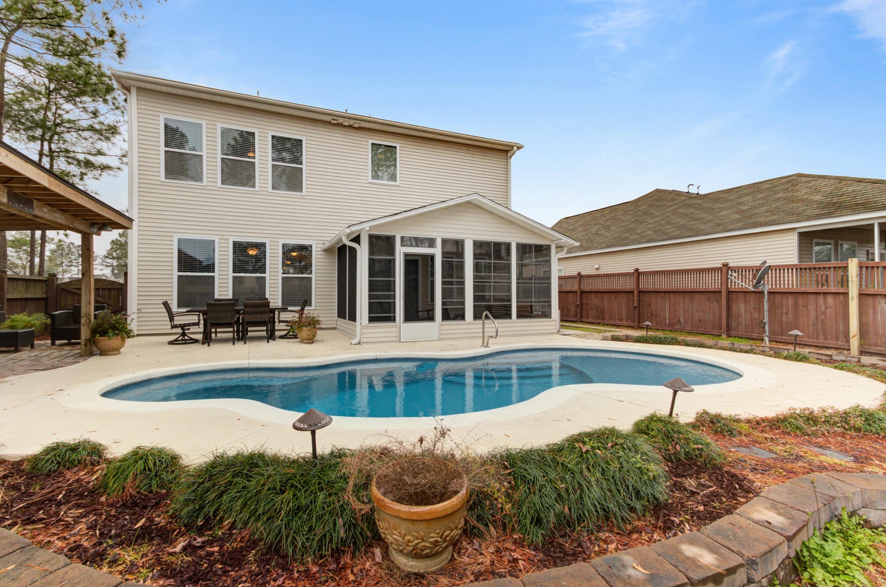 502 Crossland Dr, Moncks Corner, SC 29461-8888