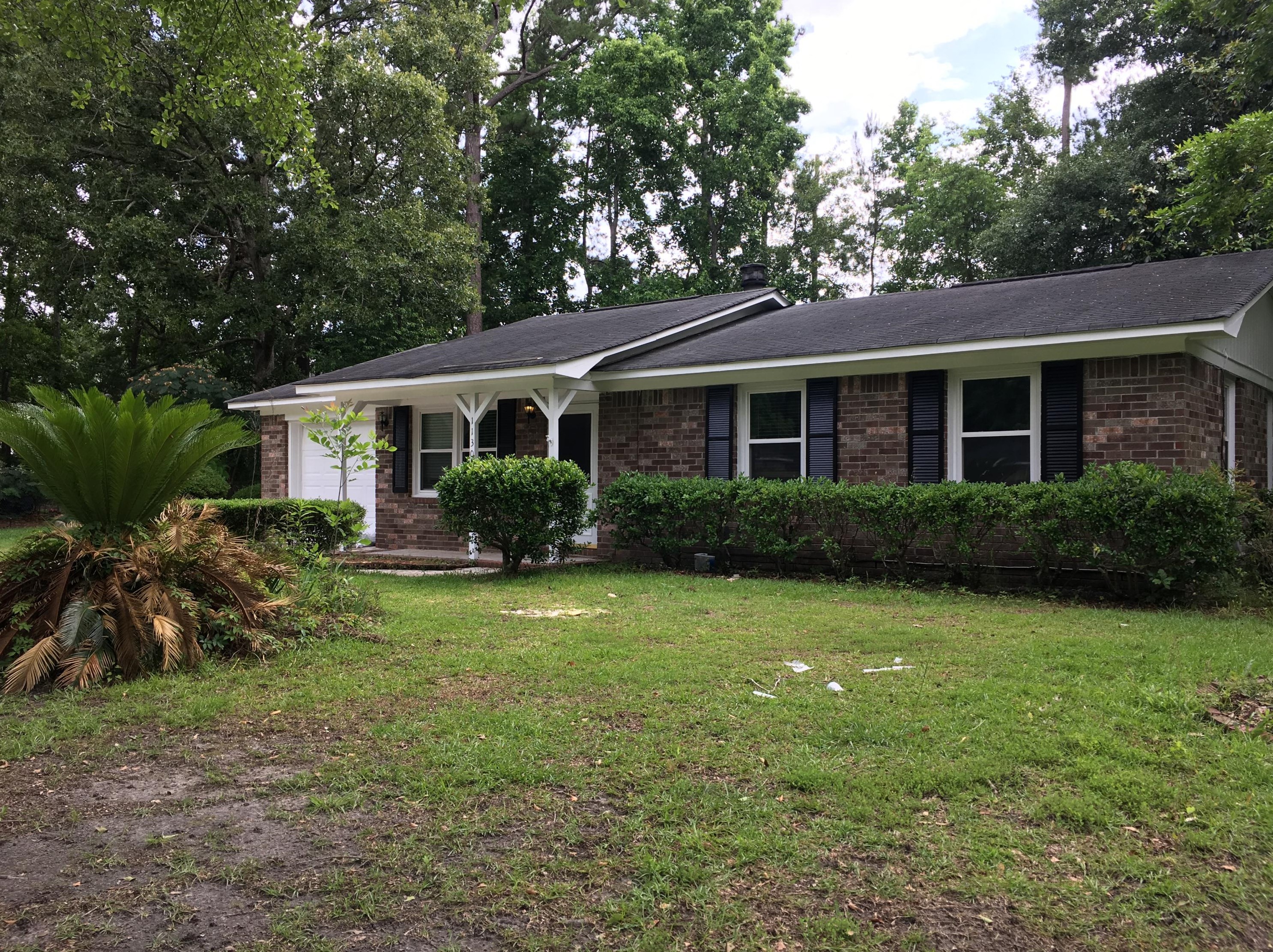 1130 Maryland Dr, Ladson, SC 29456