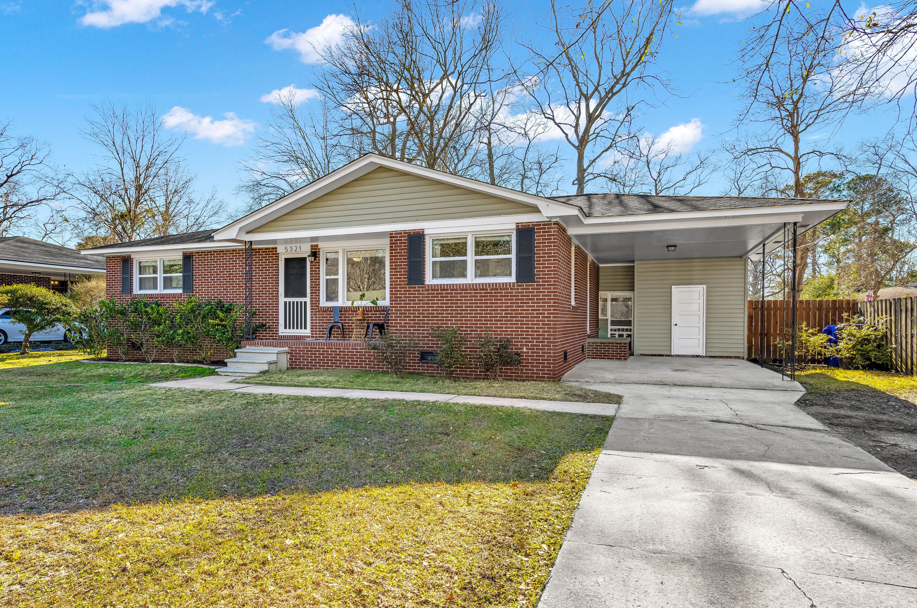 5321 Smokey St, Charleston, SC 29418-5817
