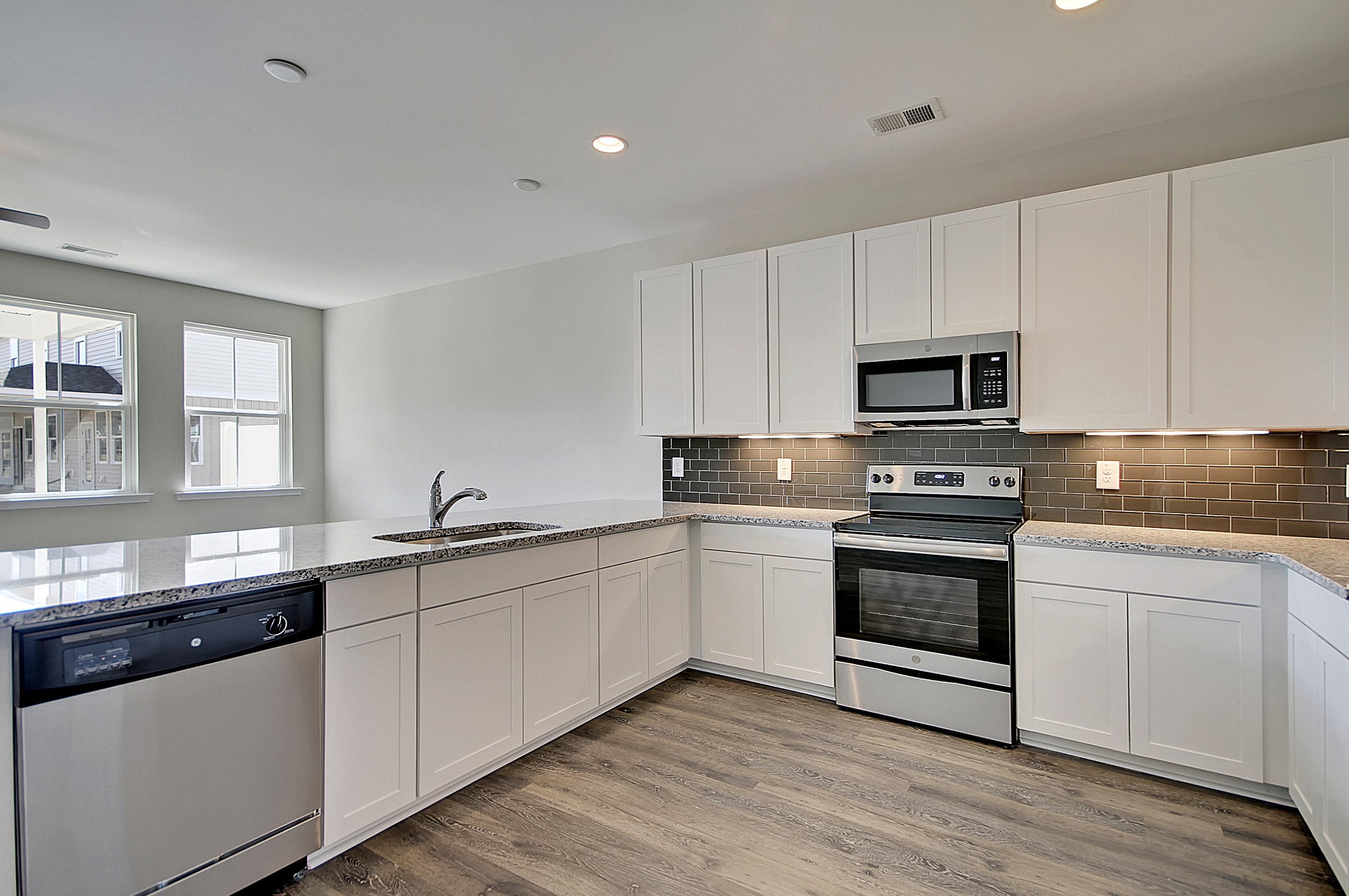7791 Park Gate Dr, Charleston, SC 29418-3687