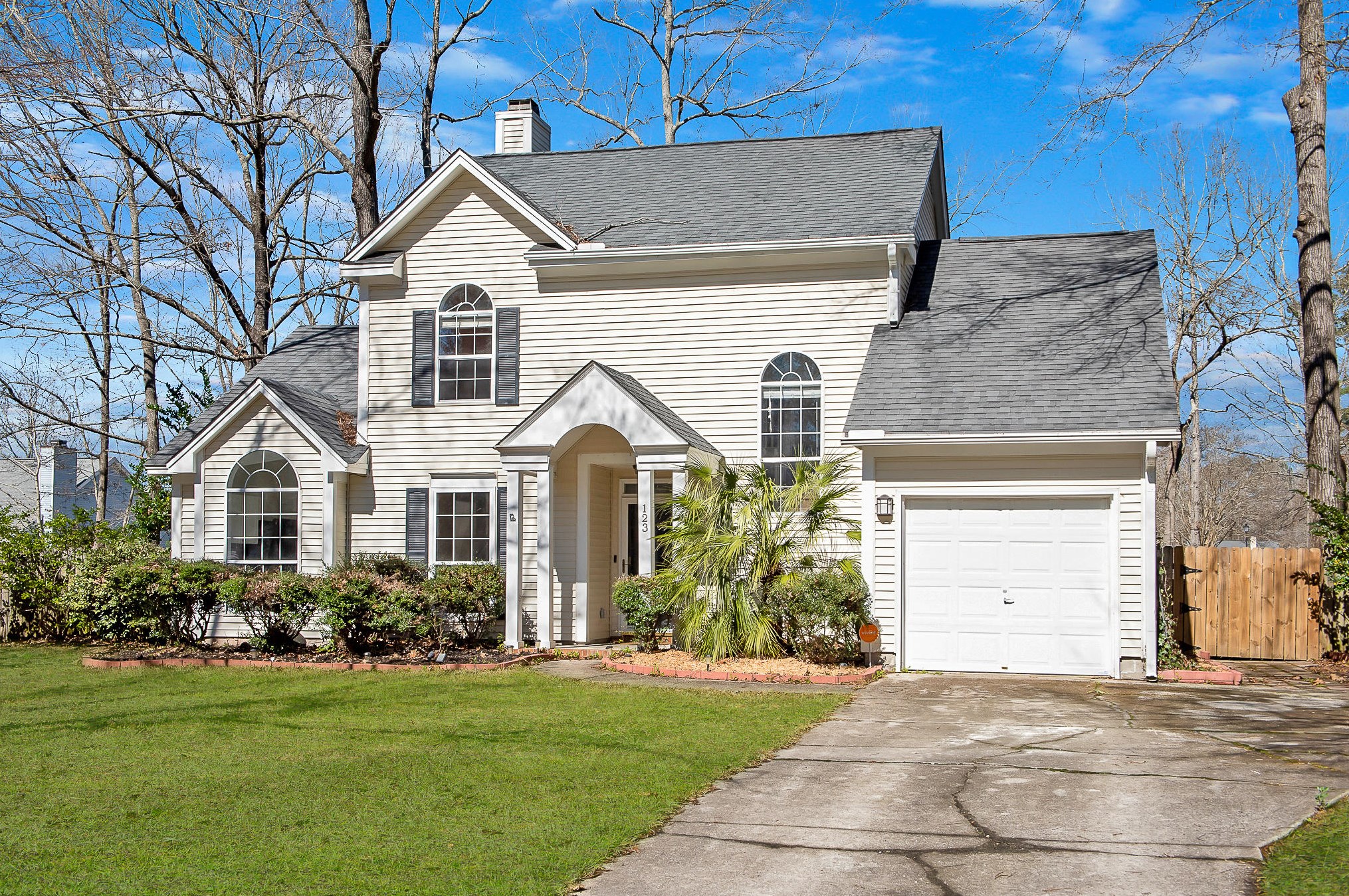 123 Windsor Mill Rd, Charleston, SC 29445-4049