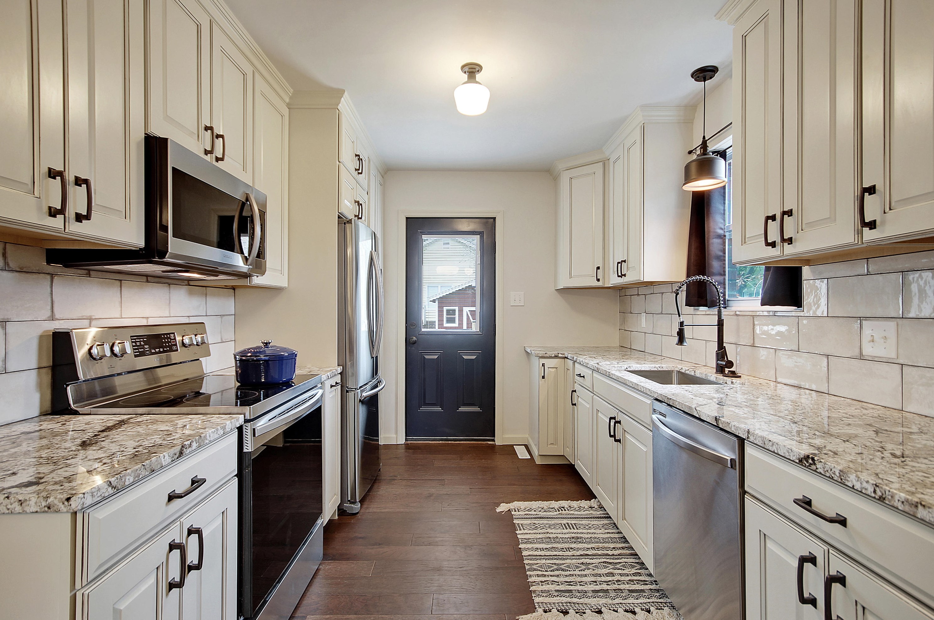 233 Ml Crk Dr, Charleston SC 29407 exterior