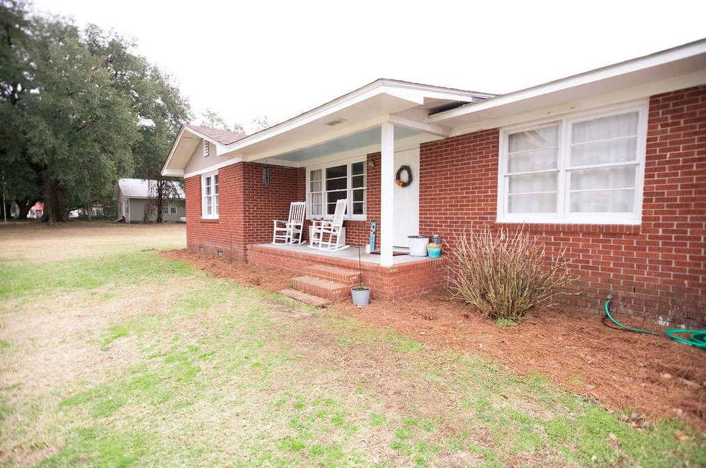 15213 Sniders Hwy, Moselle, SC 29929
