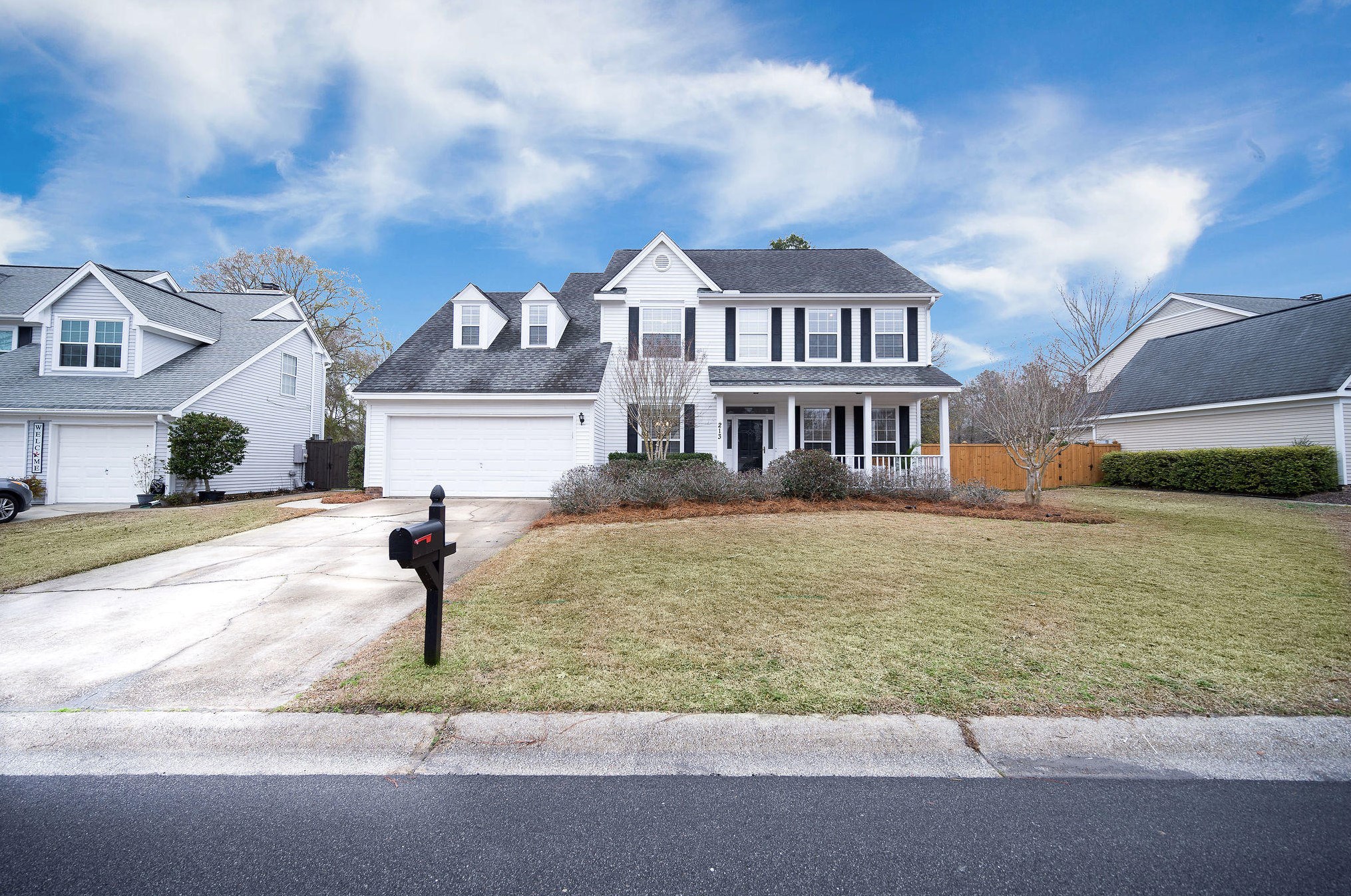213 Thomaston Ave, Summerville, SC 29485-8295