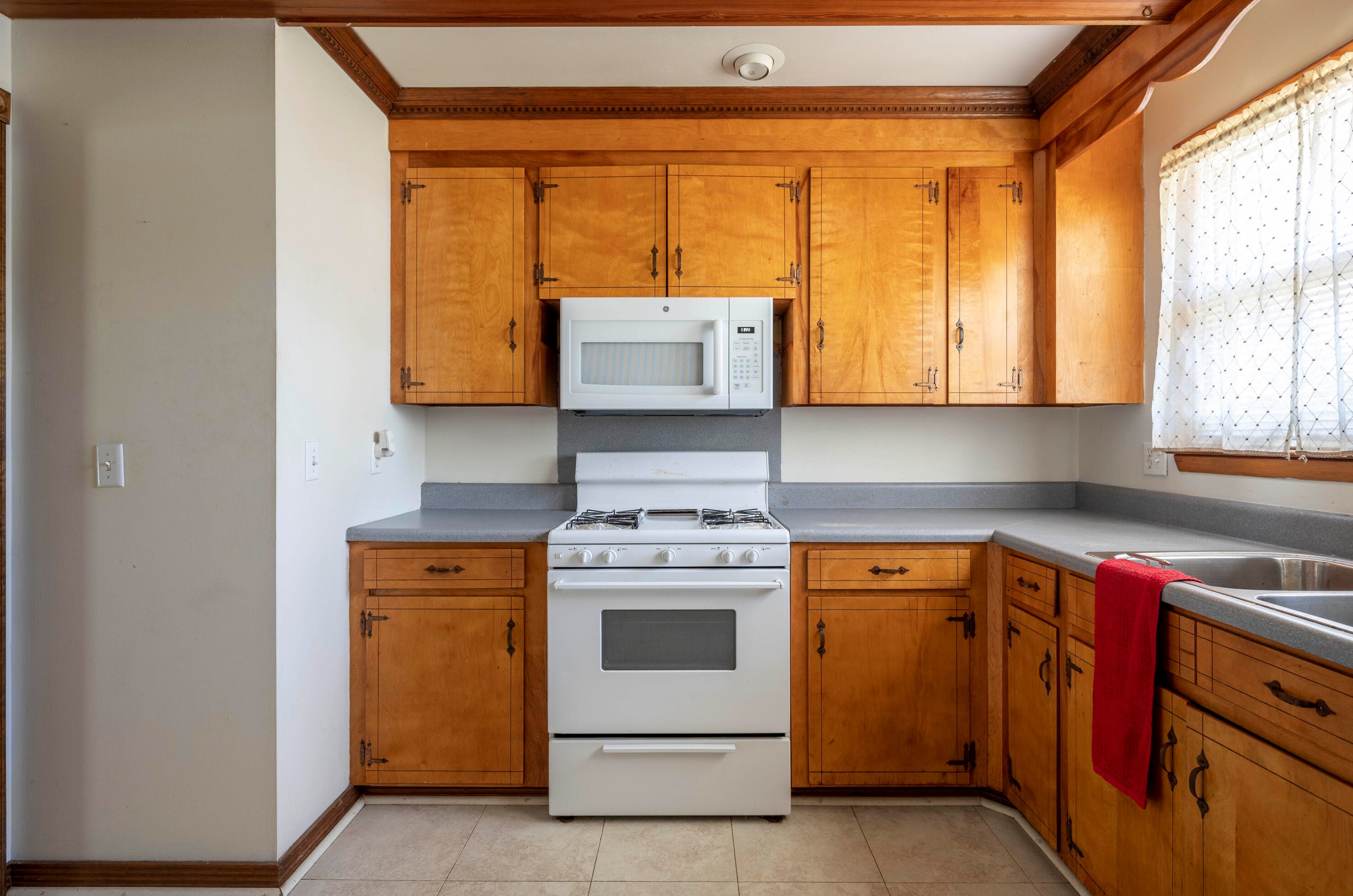 1349 Ashley Hall Rd, Charleston, SC 29407-5274