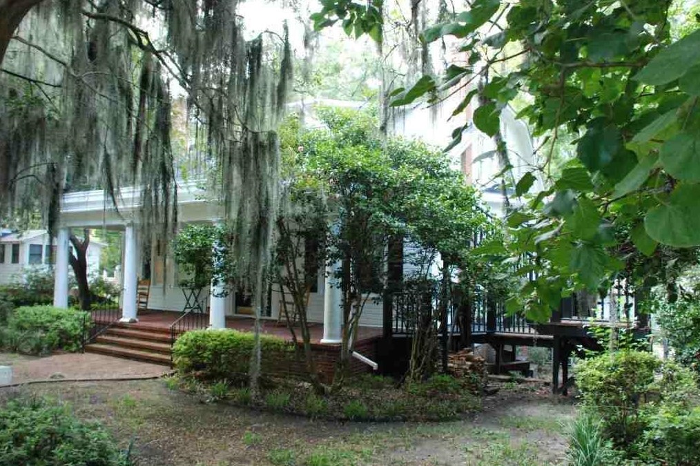523 Hampton St, Walterboro, SC 29488-4014