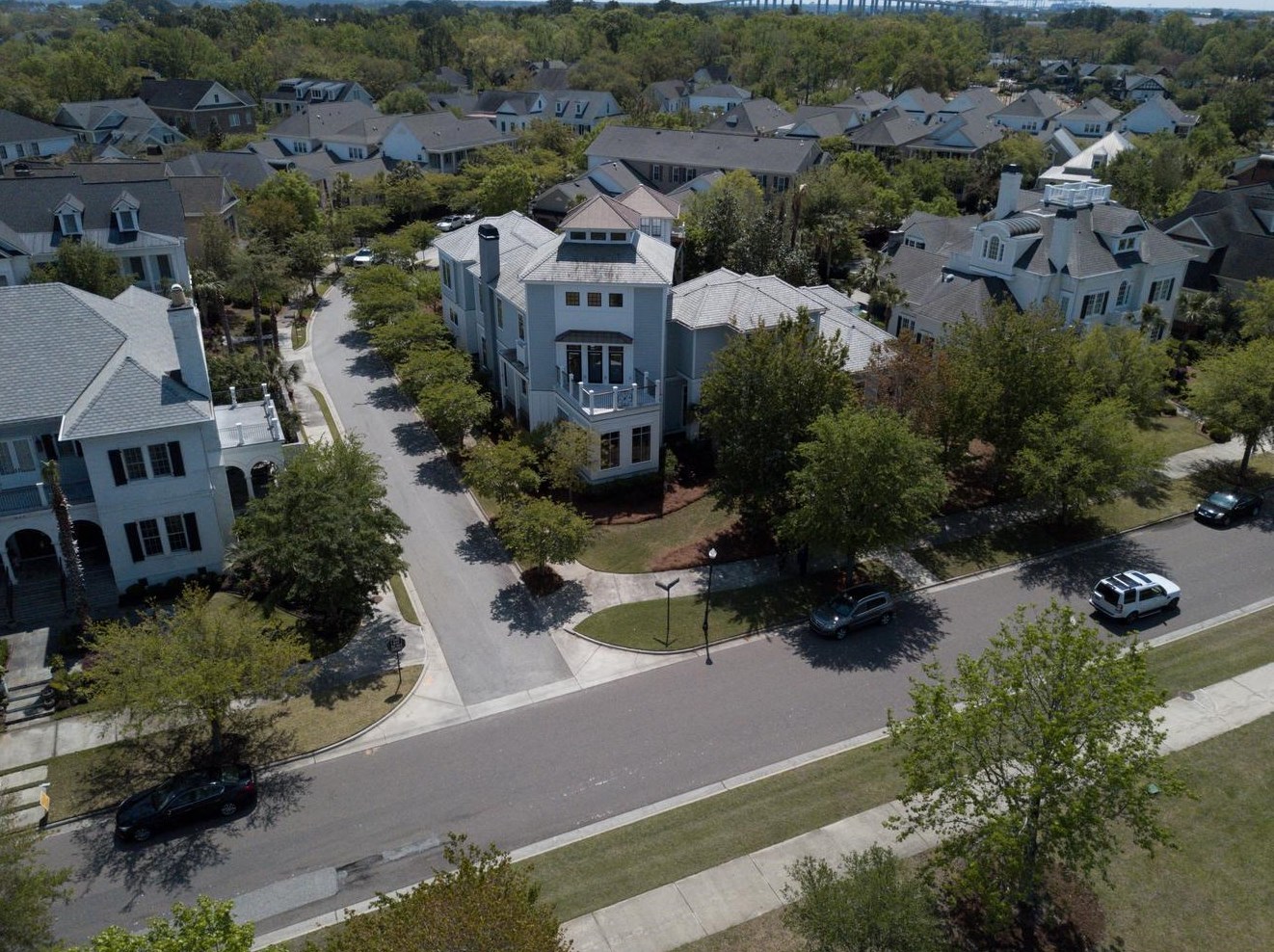 639 Island Park Dr, Charleston, SC 29492