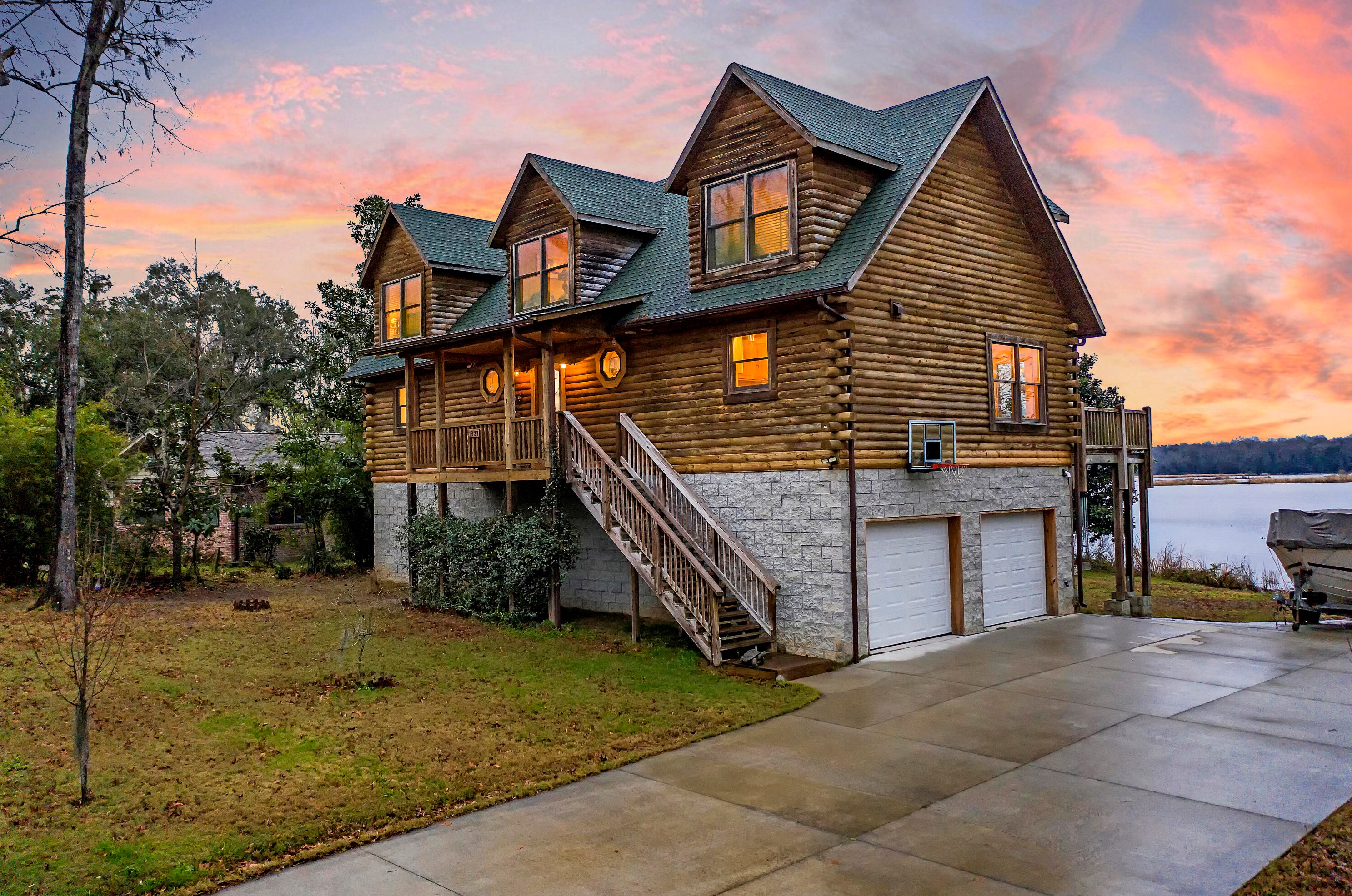 1827 Fishing Island Rd, Moncks Corner, SC 29461-7045