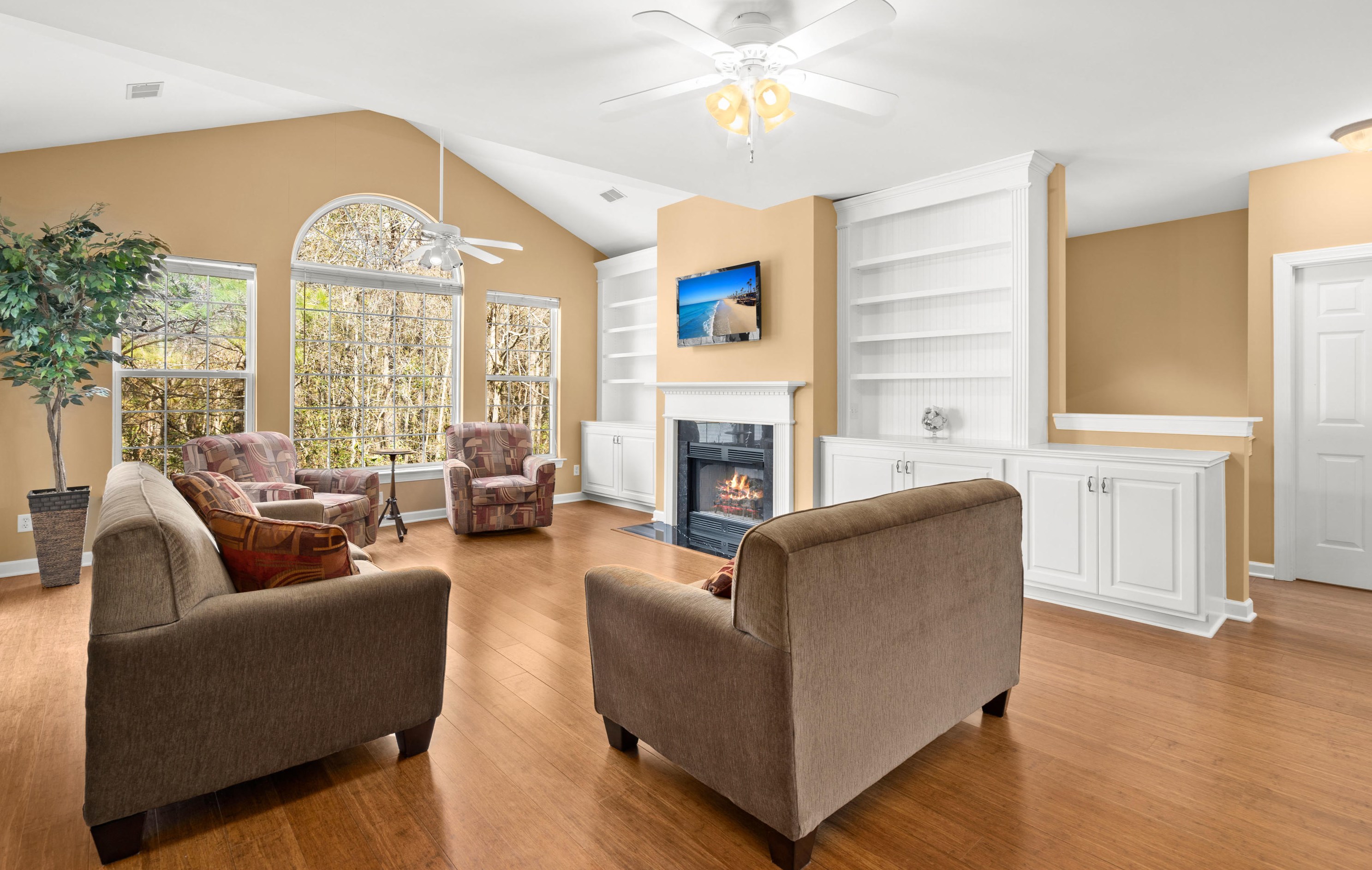 1367 Kingsford Ln, Mount Pleasant, SC 29466