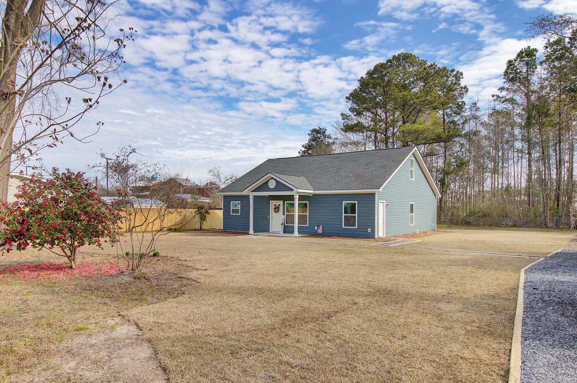 109 Cone Ln, Summerville, SC 29483-9332