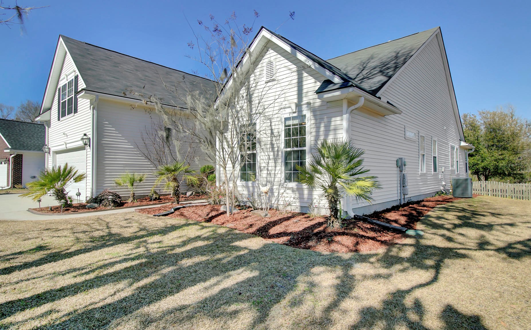 271 Cabrill Dr, Charleston, SC 29414-9036