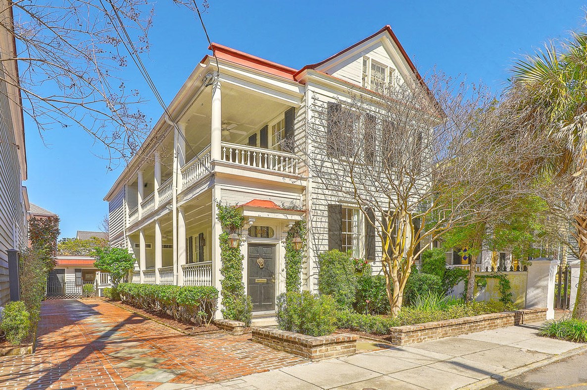 102 Queen St, Charleston, SC 29401-2427