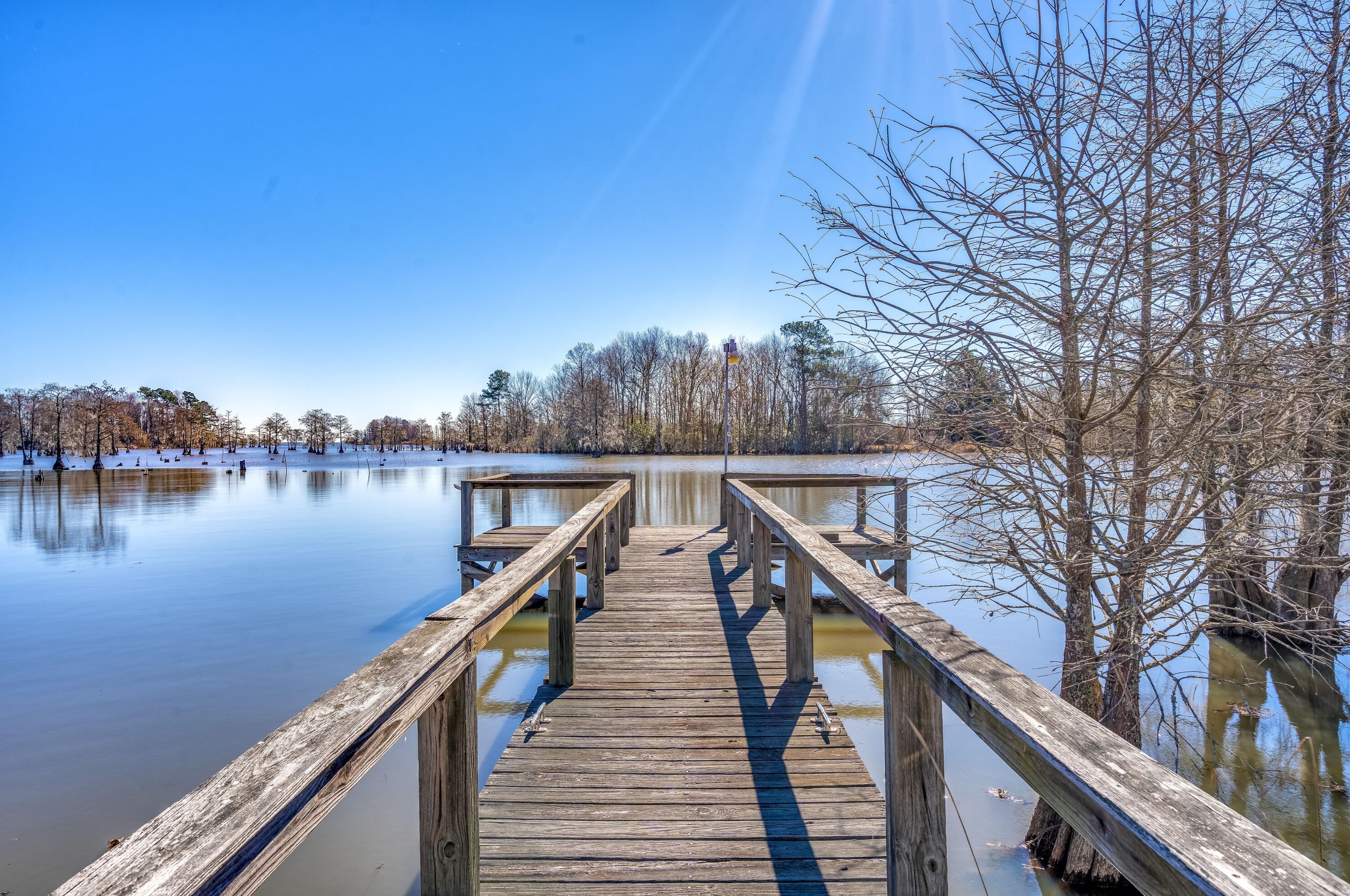 126 Eagle Point Rd, Cross, SC 29436