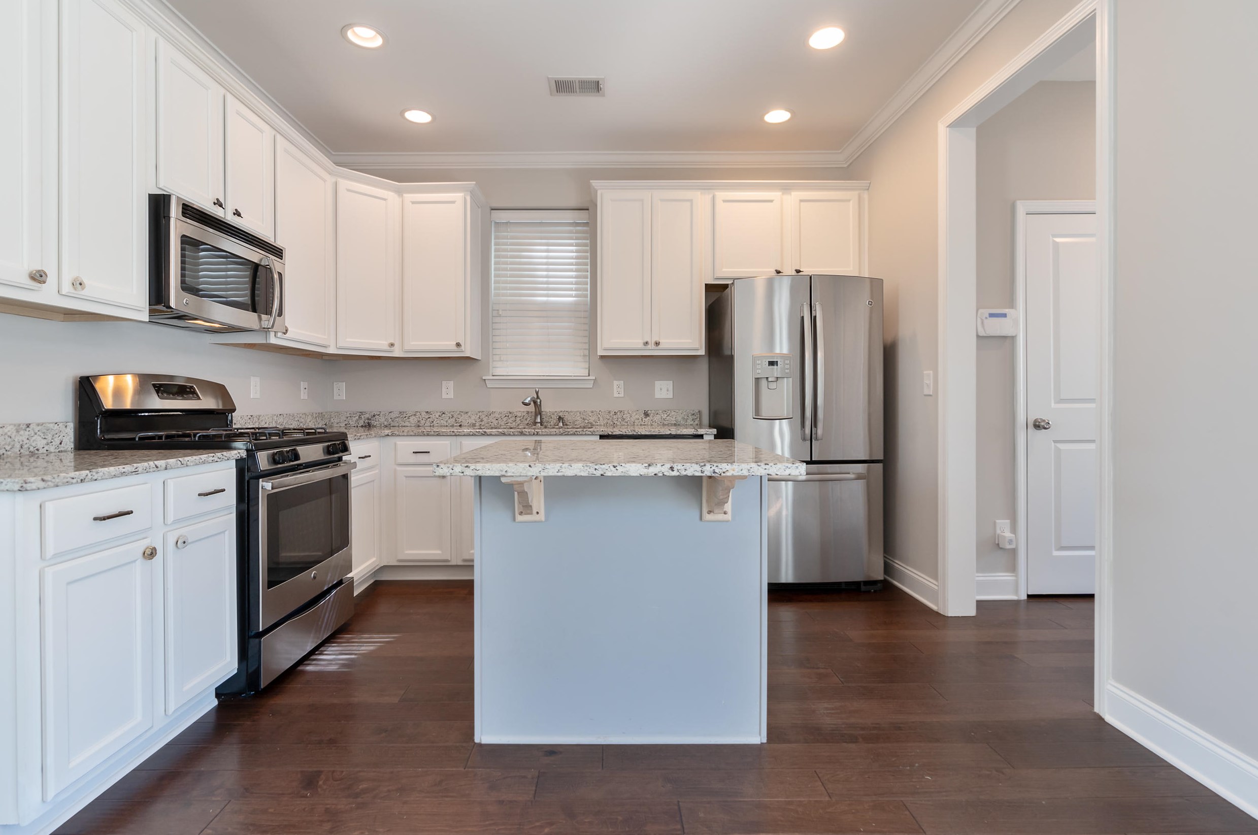 1059 Ashley Garden Blvd, Charleston, SC 29414-9121