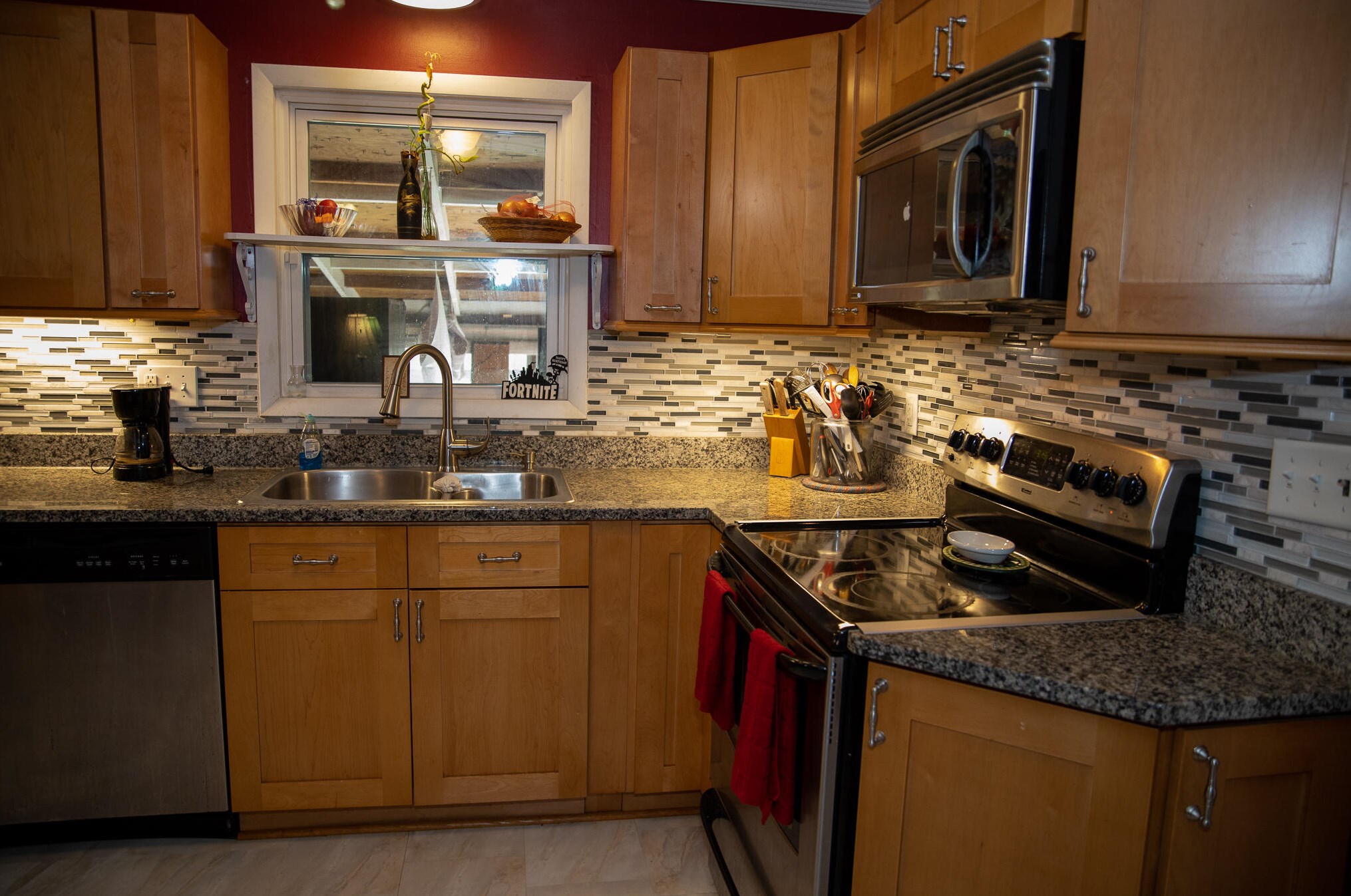 116 Wells Rd, Charleston, SC 29445-3413