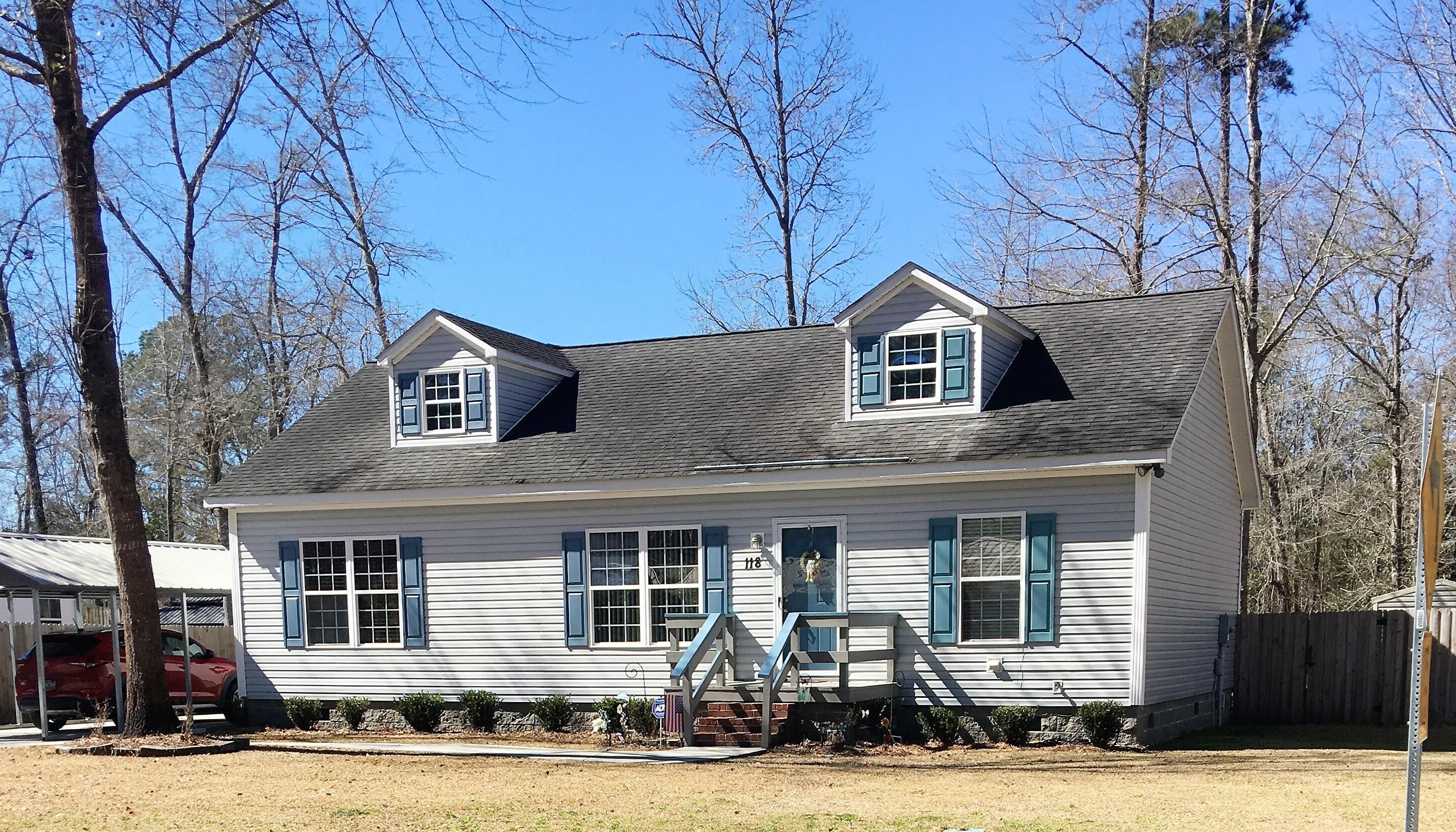 118 James St, Walterboro, SC 29488-3533