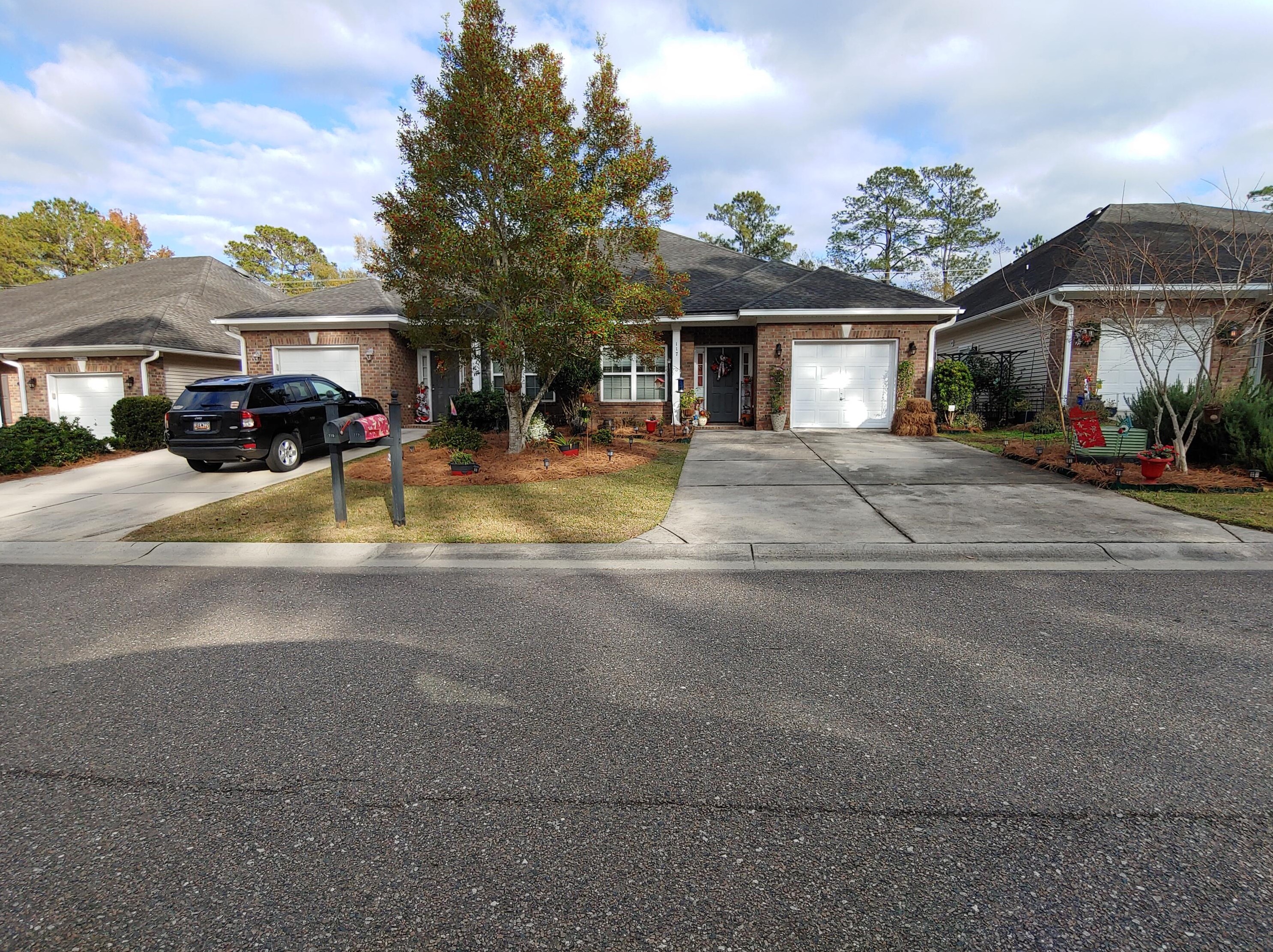 117 Manning Ct, Summerville, SC 29485-5858