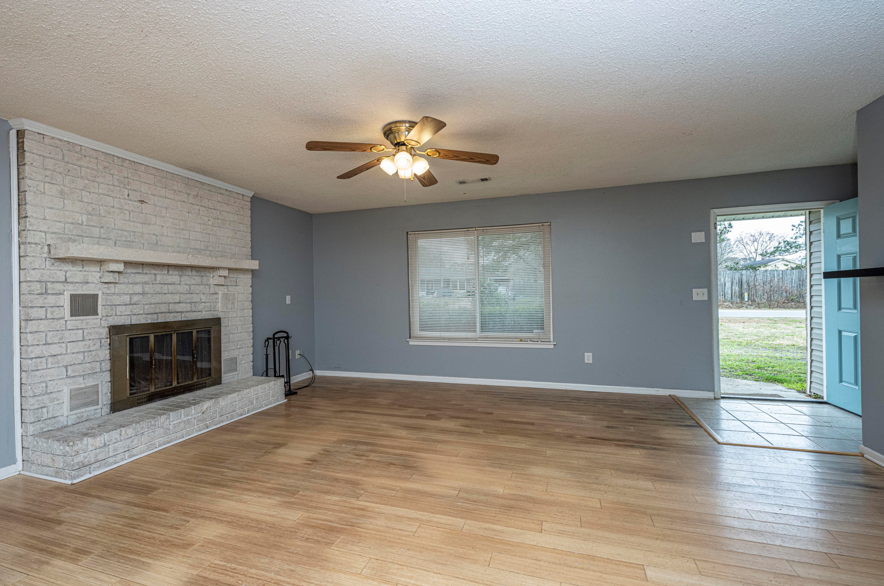 703 Mountain Pine Rd, Moncks Corner, SC 29461-7309