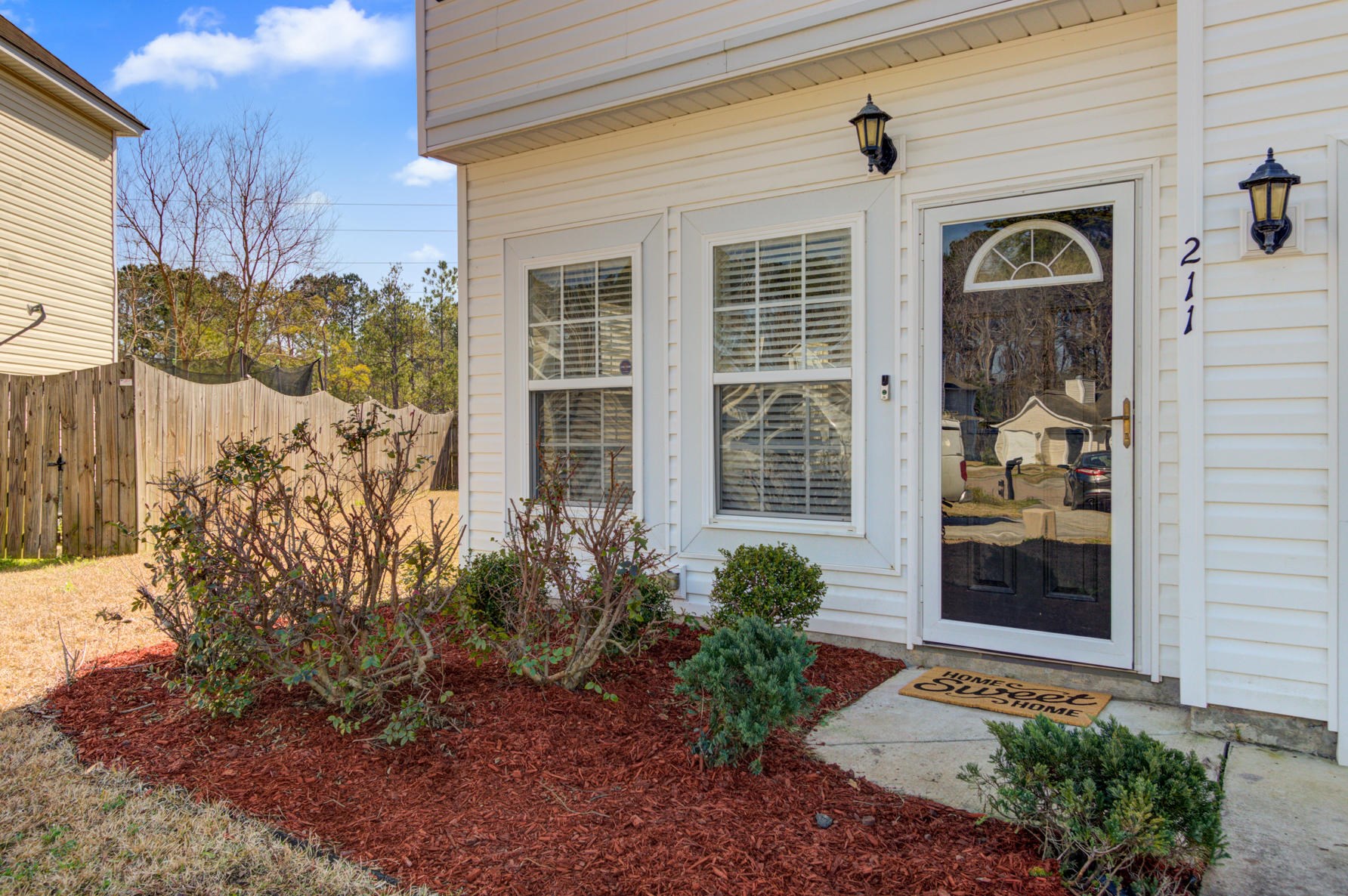211 Maplewood Ridge Ct, Summerville, SC 29483-5328