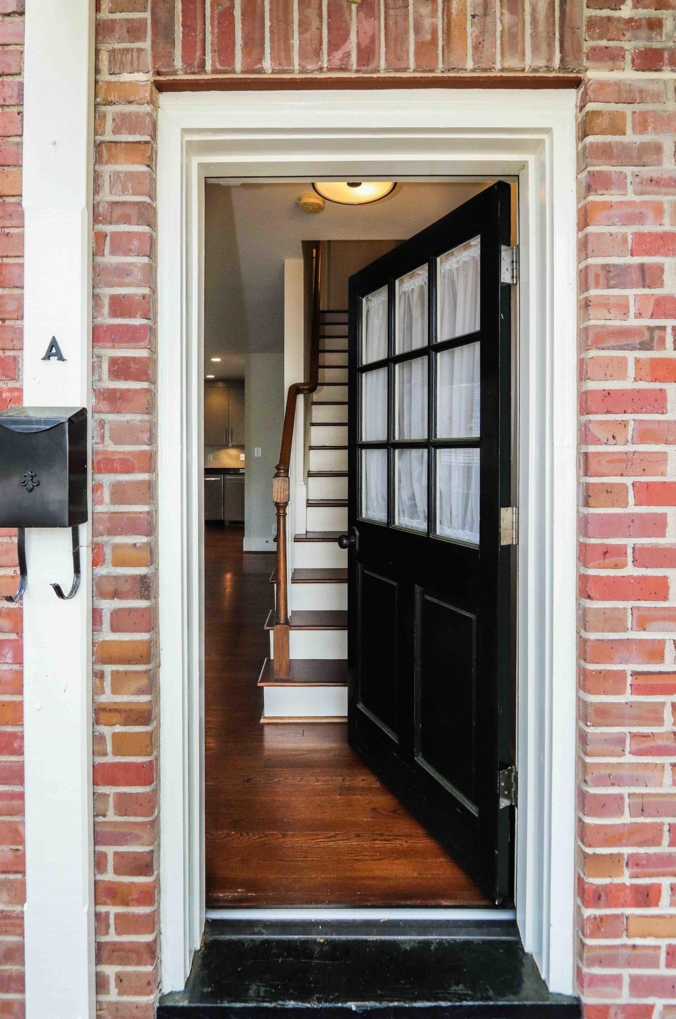 51 Gadsden St, Charleston, SC 29401-1211