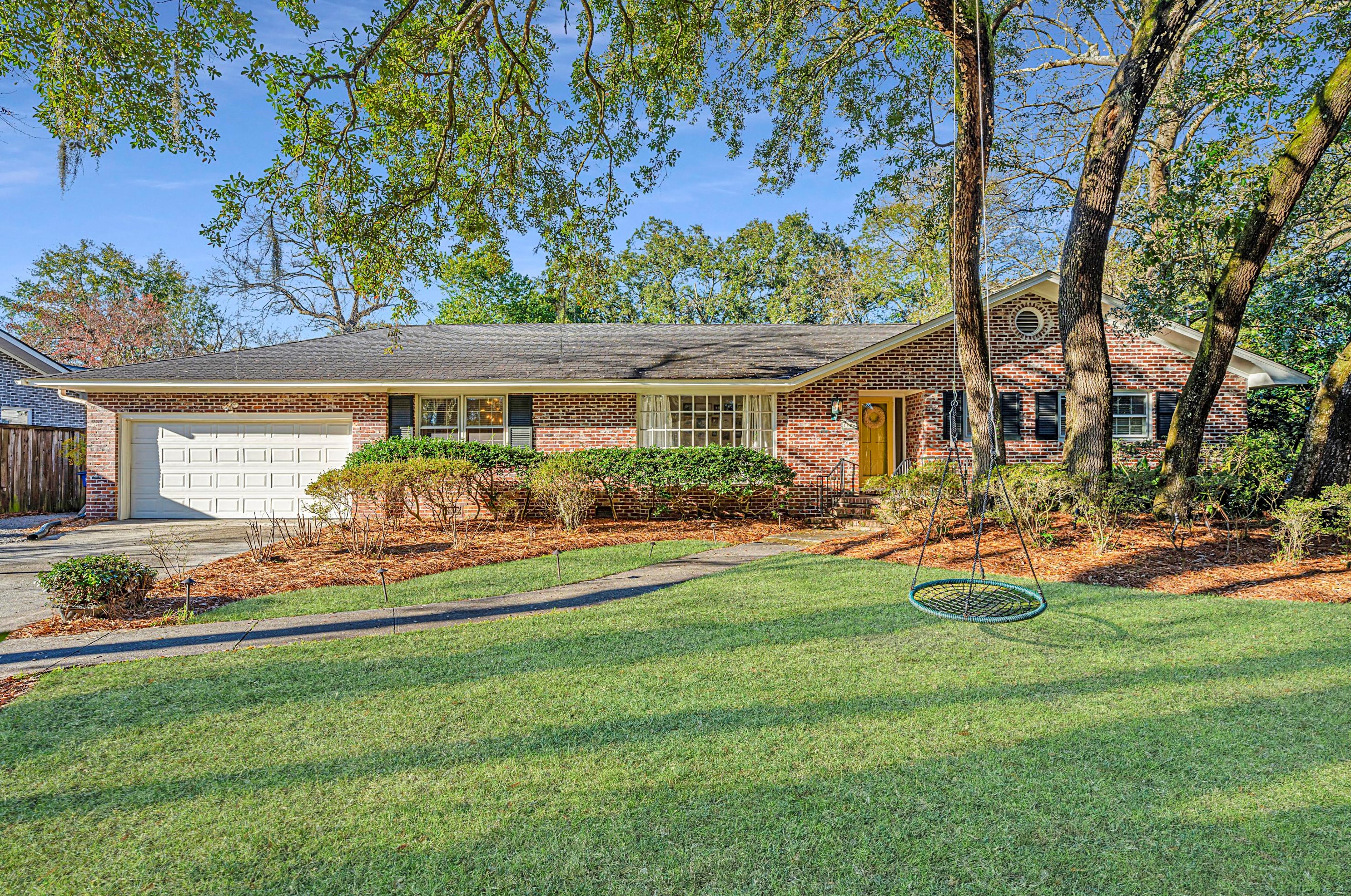 1426 Bedford Dr, Charleston, SC 29407-3105