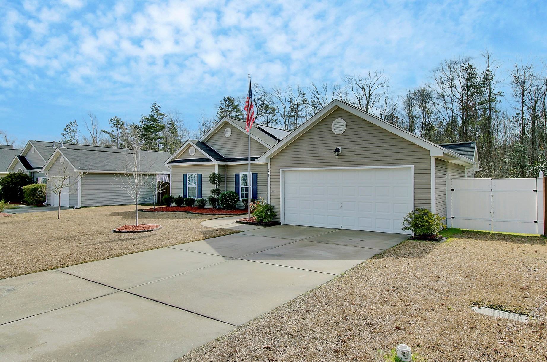 707 Savannah River Dr, Summerville, SC 29485-7934