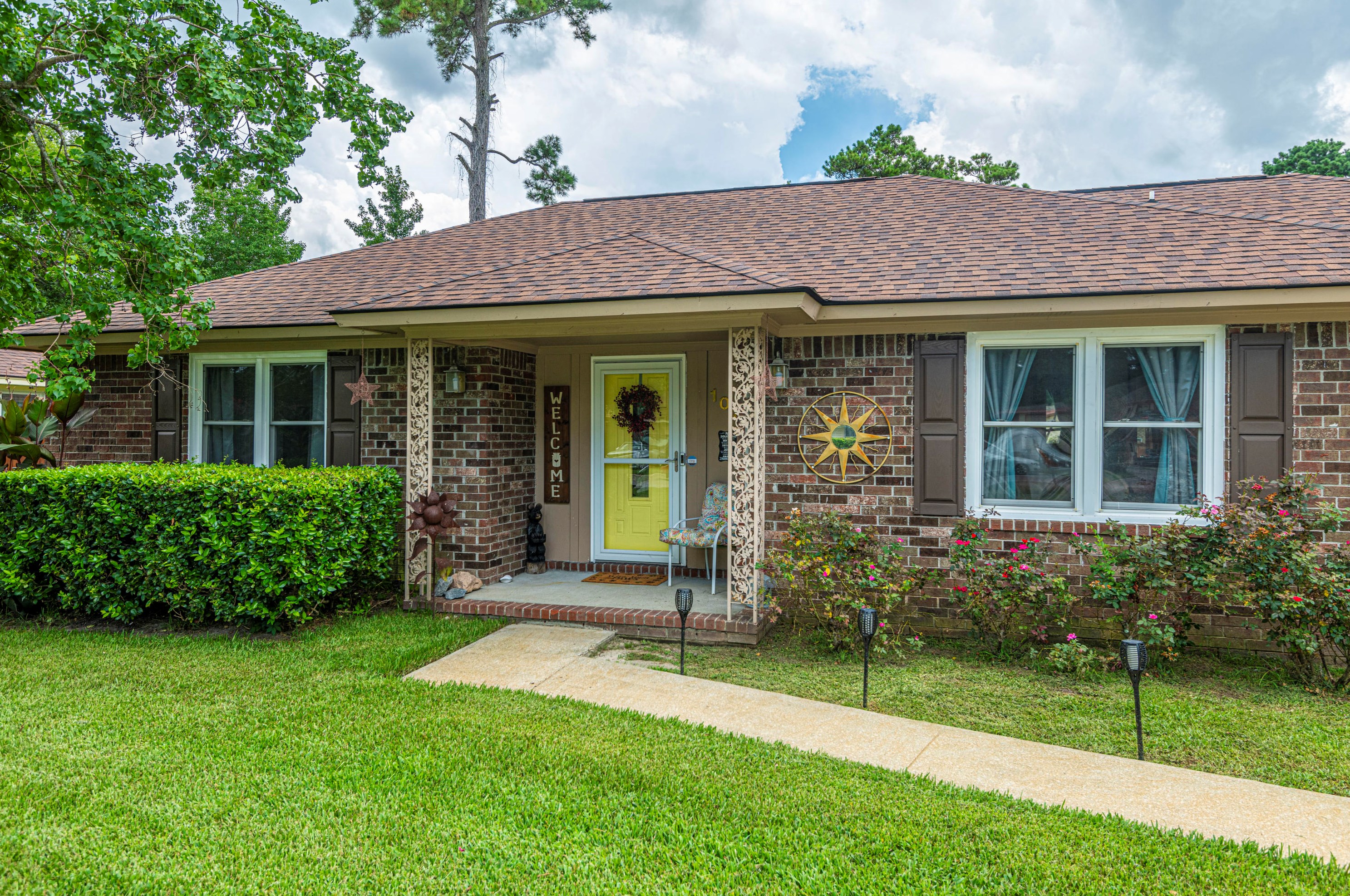 102 Okatee Dr, Summerville, SC 29483-8823