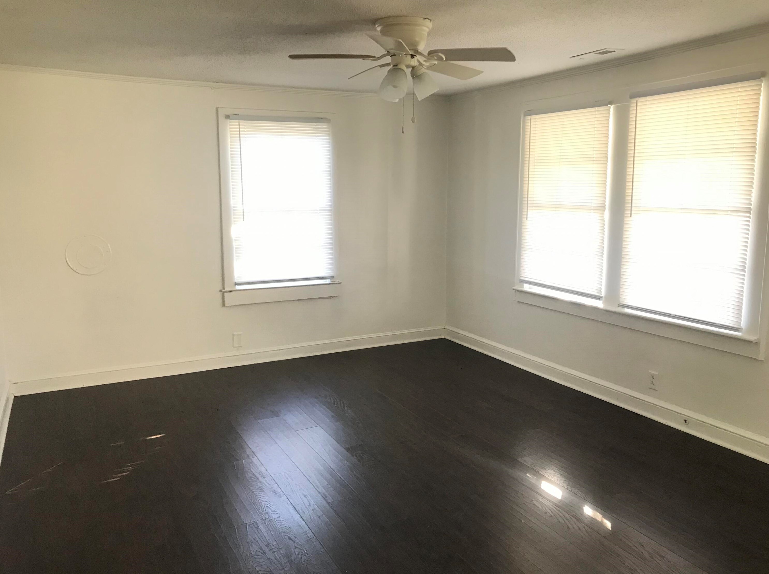1652 Folly Rd, Charleston, SC 29412