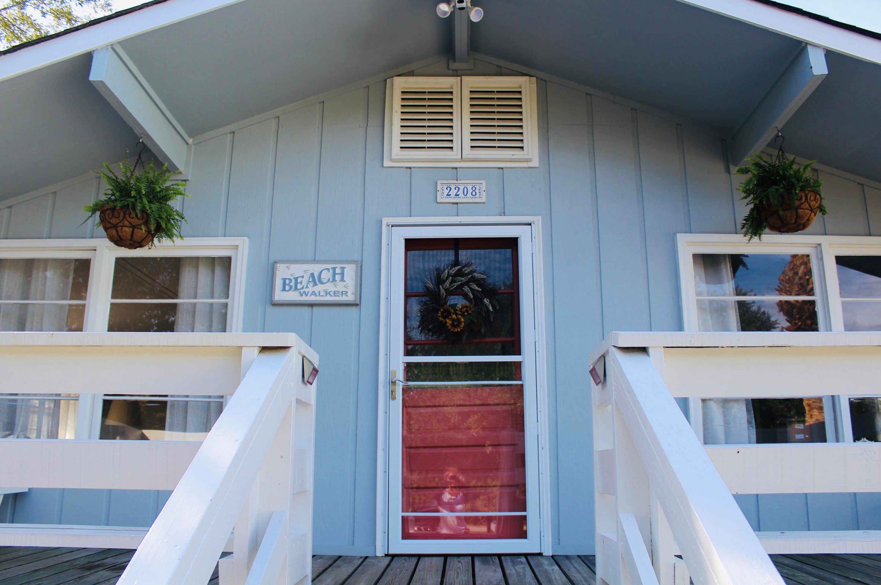 2208 Jenkins St, Edisto, SC 29438