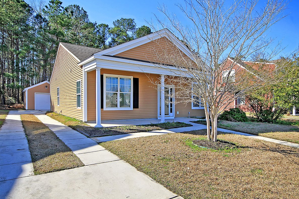 405 Farrow Ct, Moncks Corner, SC 29461-8842
