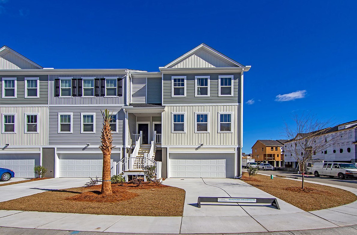 215 Winding River Dr, Johns Island, SC 29455