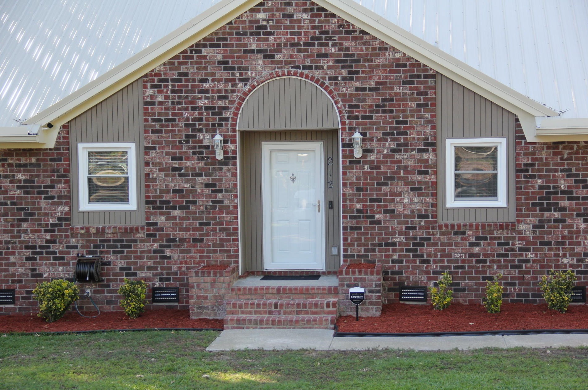 212 Sandra Ln, Ladson, SC 29456