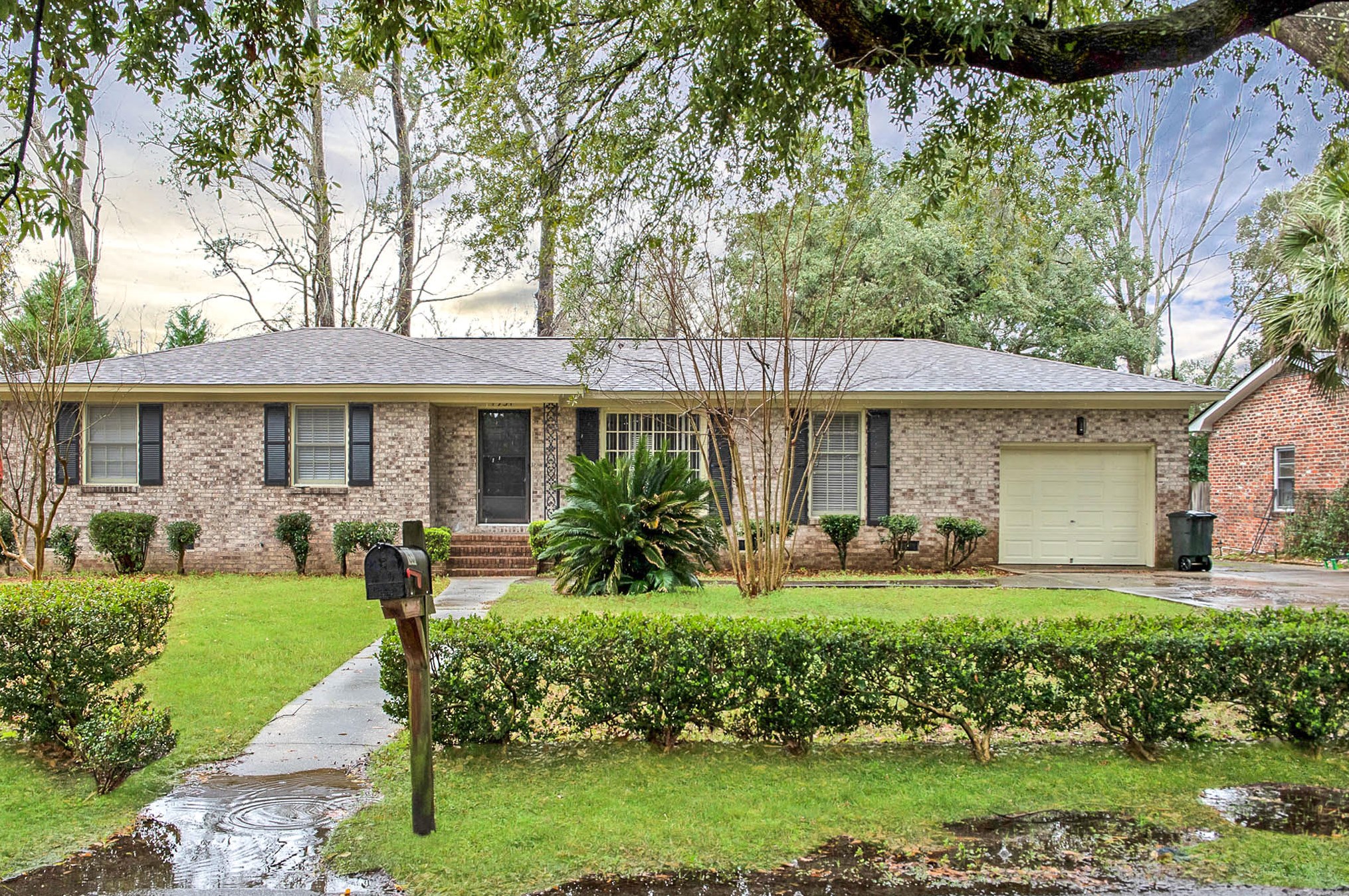 1931 Campion Hall Rd, Charleston, SC 29407