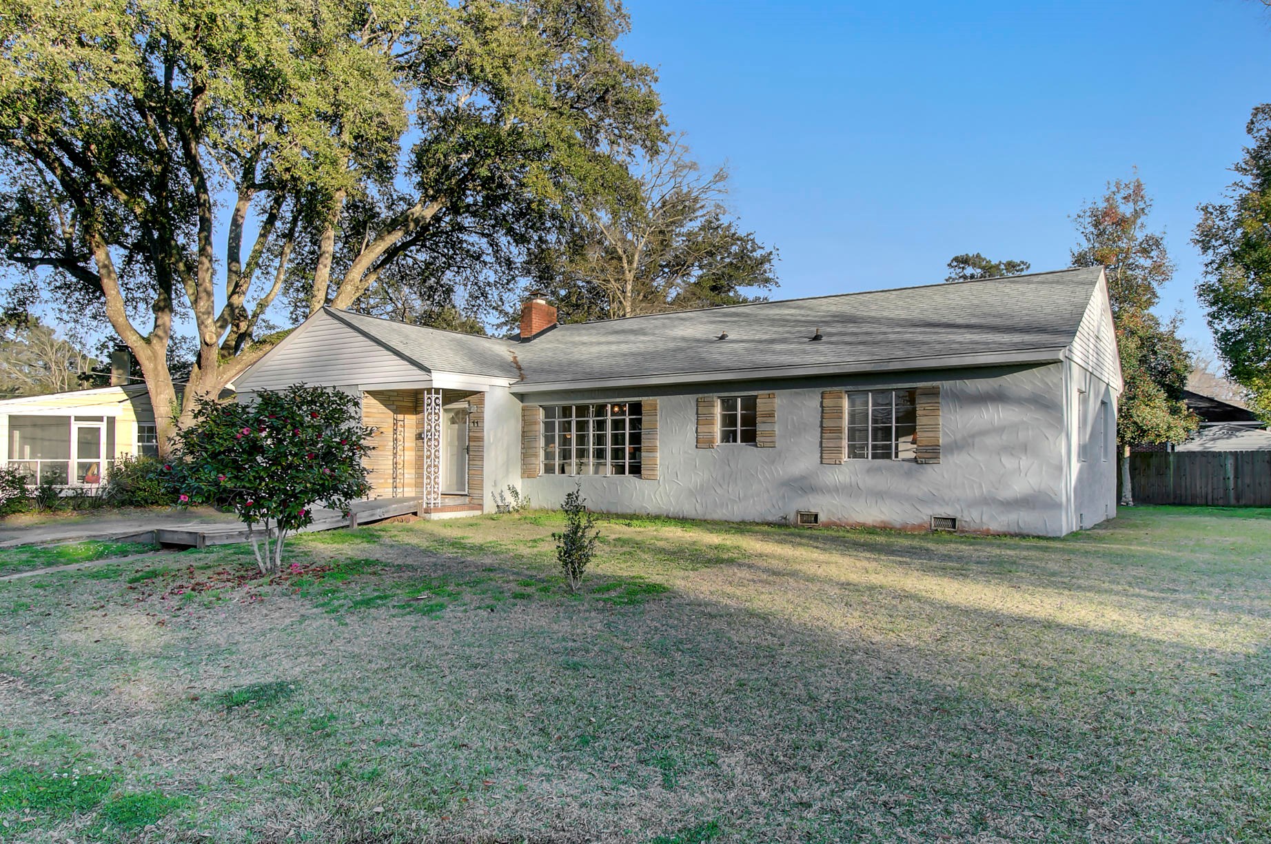 11 Lord Ashley Dr, Charleston, SC 29407-7462
