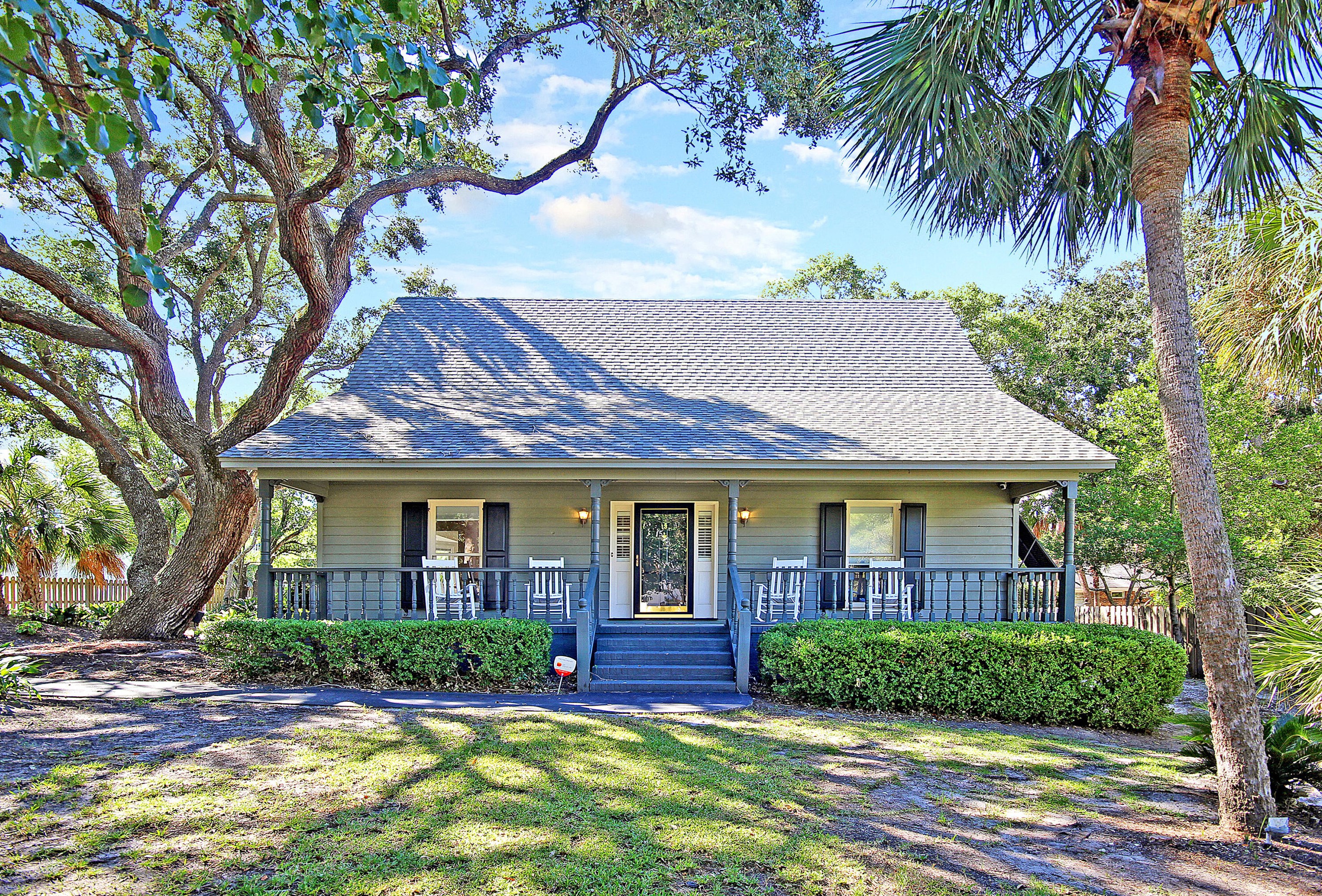 13 42nd Ave, Isle of Palms, SC 29451